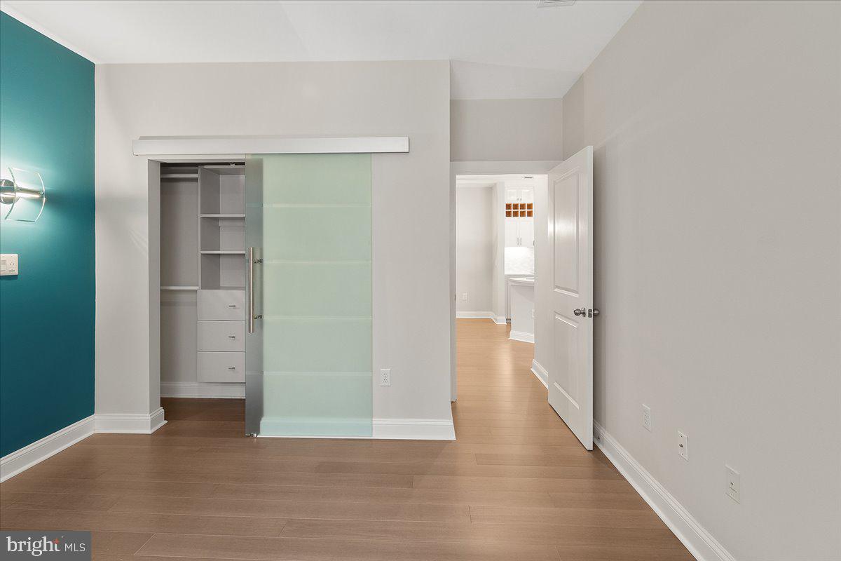 WALKER SQUARE CONDOS - Residential Lease