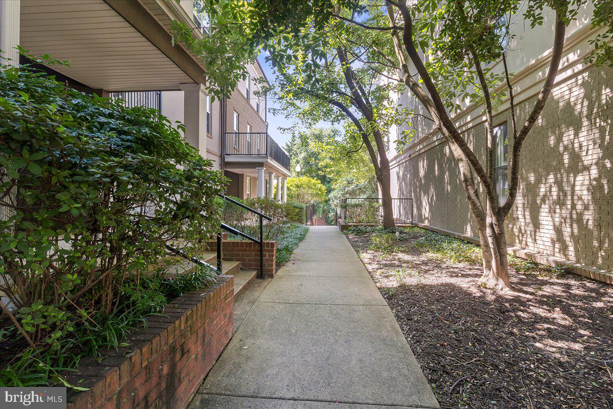 WALKER SQUARE CONDOS - Residential Lease