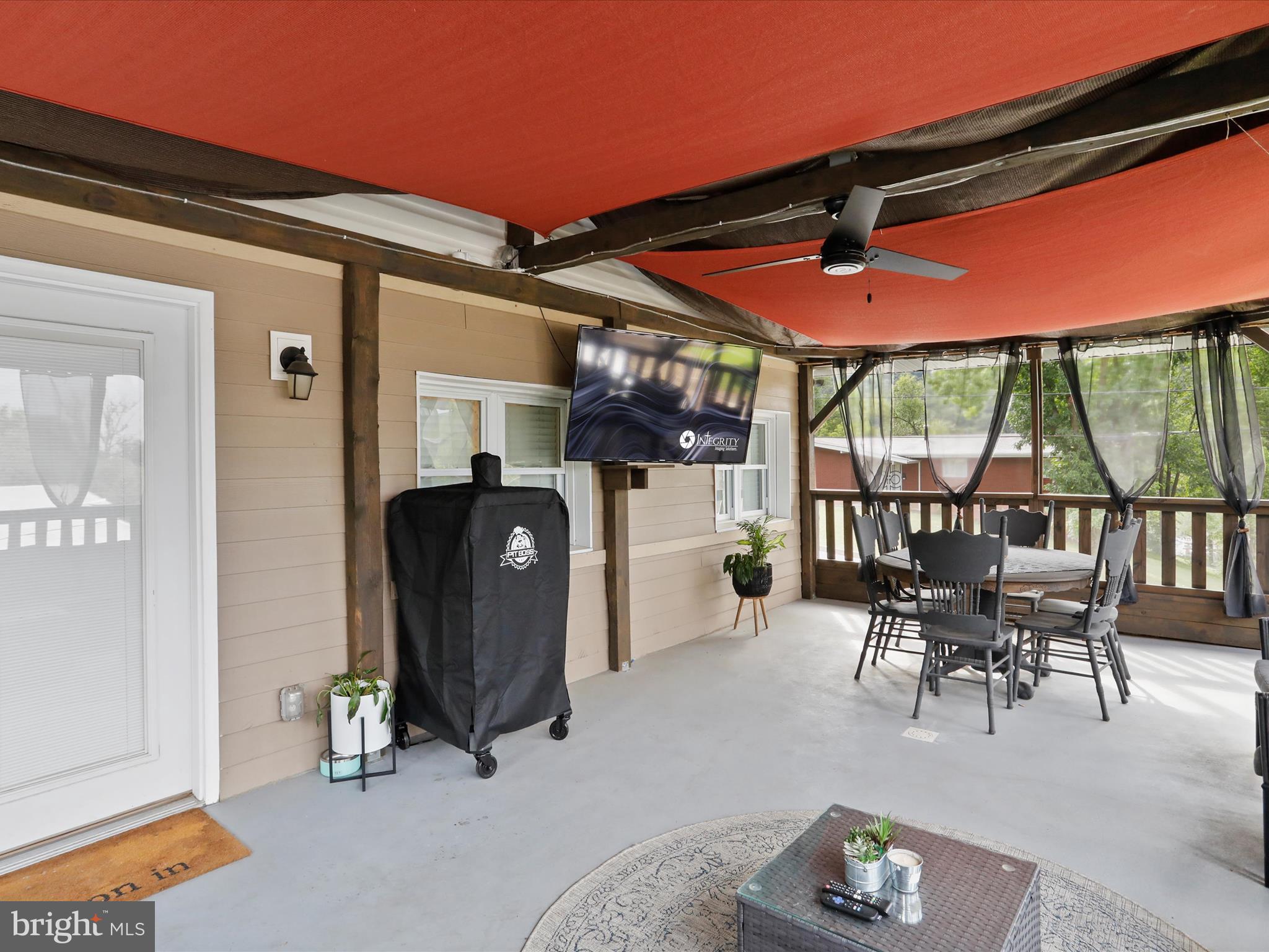 HAWTHORNE HEIGHTS - Residential