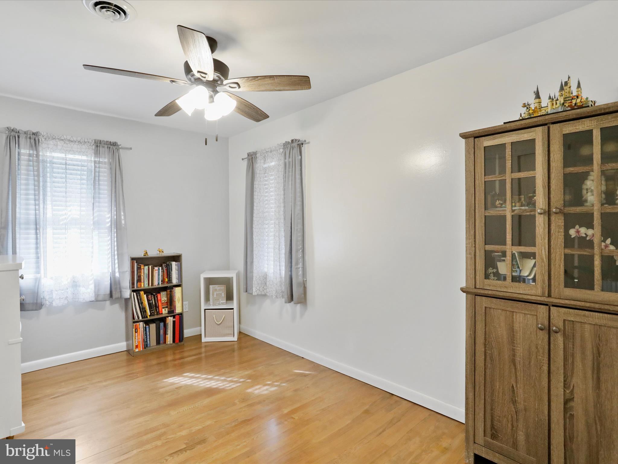 HAWTHORNE HEIGHTS - Residential