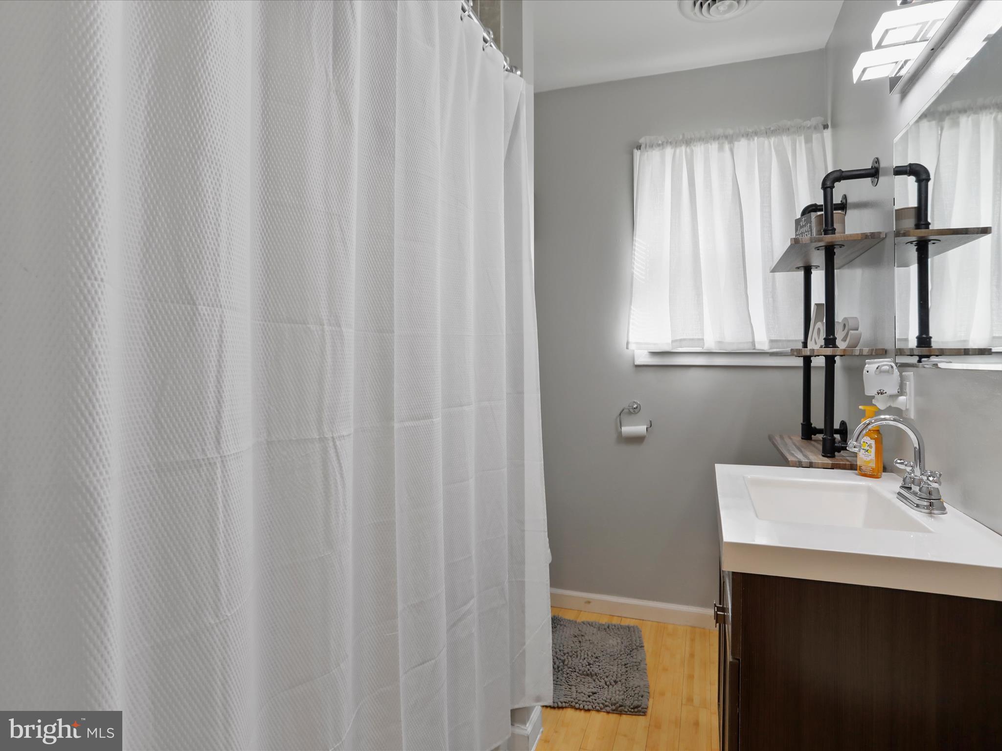 HAWTHORNE HEIGHTS - Residential