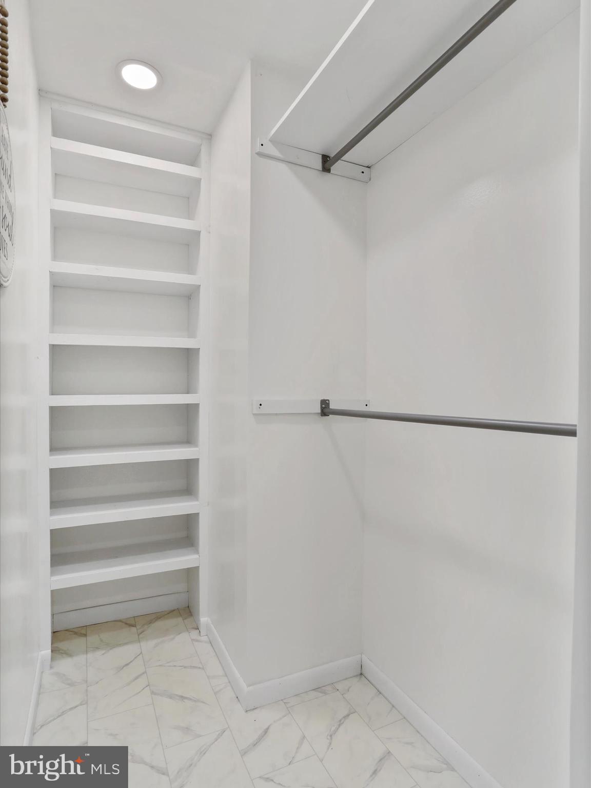 HAWTHORNE HEIGHTS - Residential