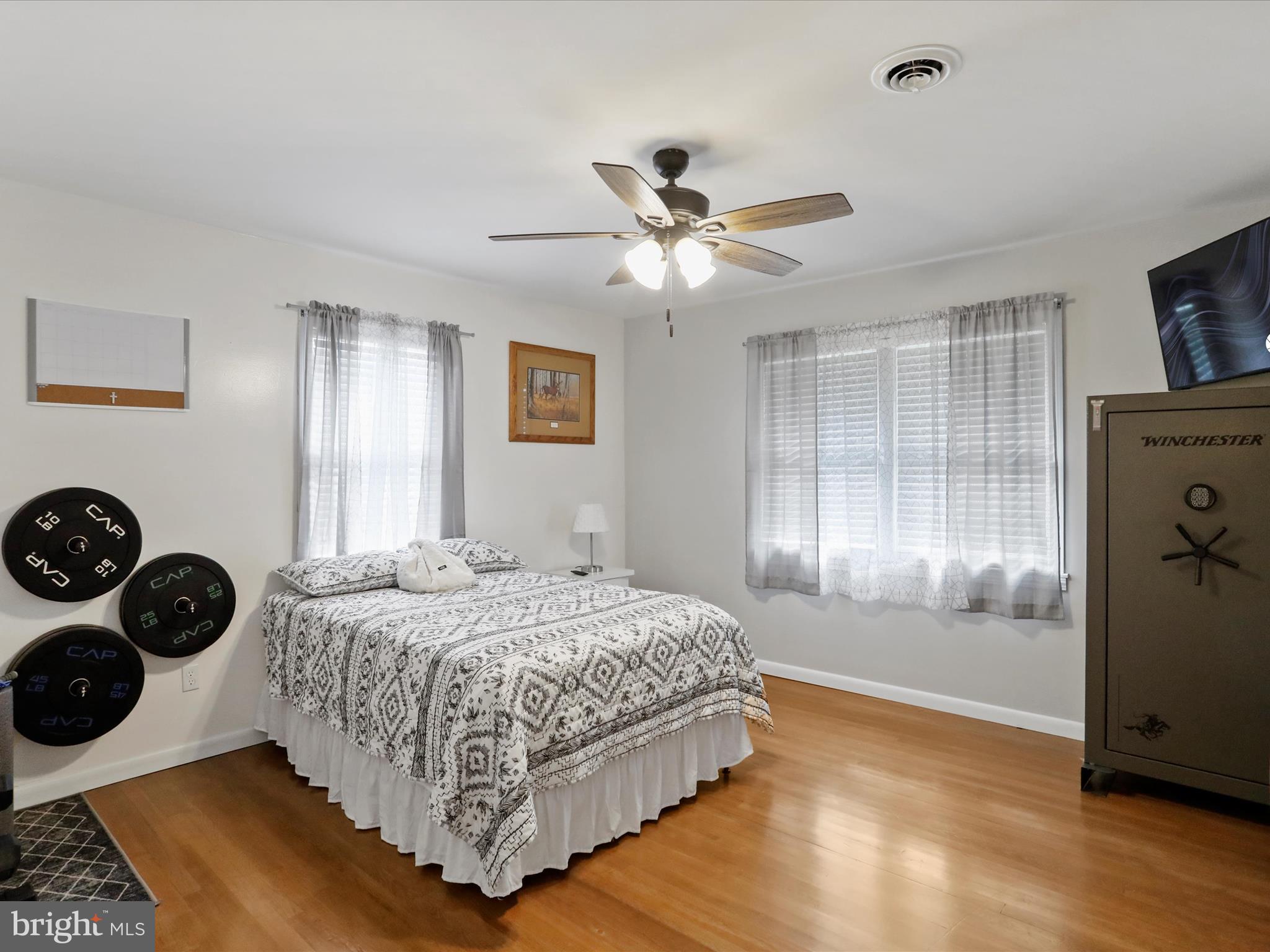 HAWTHORNE HEIGHTS - Residential