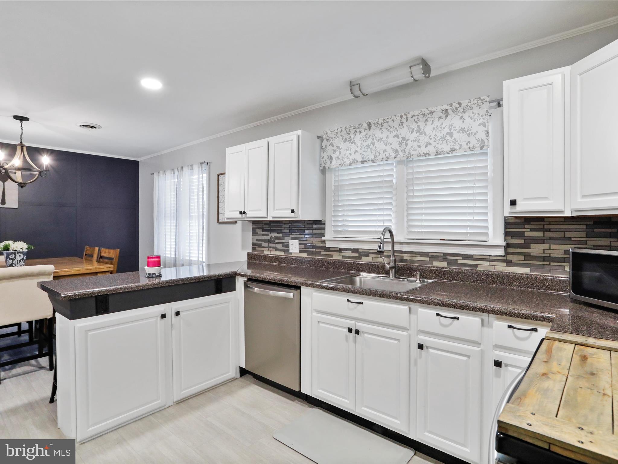 HAWTHORNE HEIGHTS - Residential