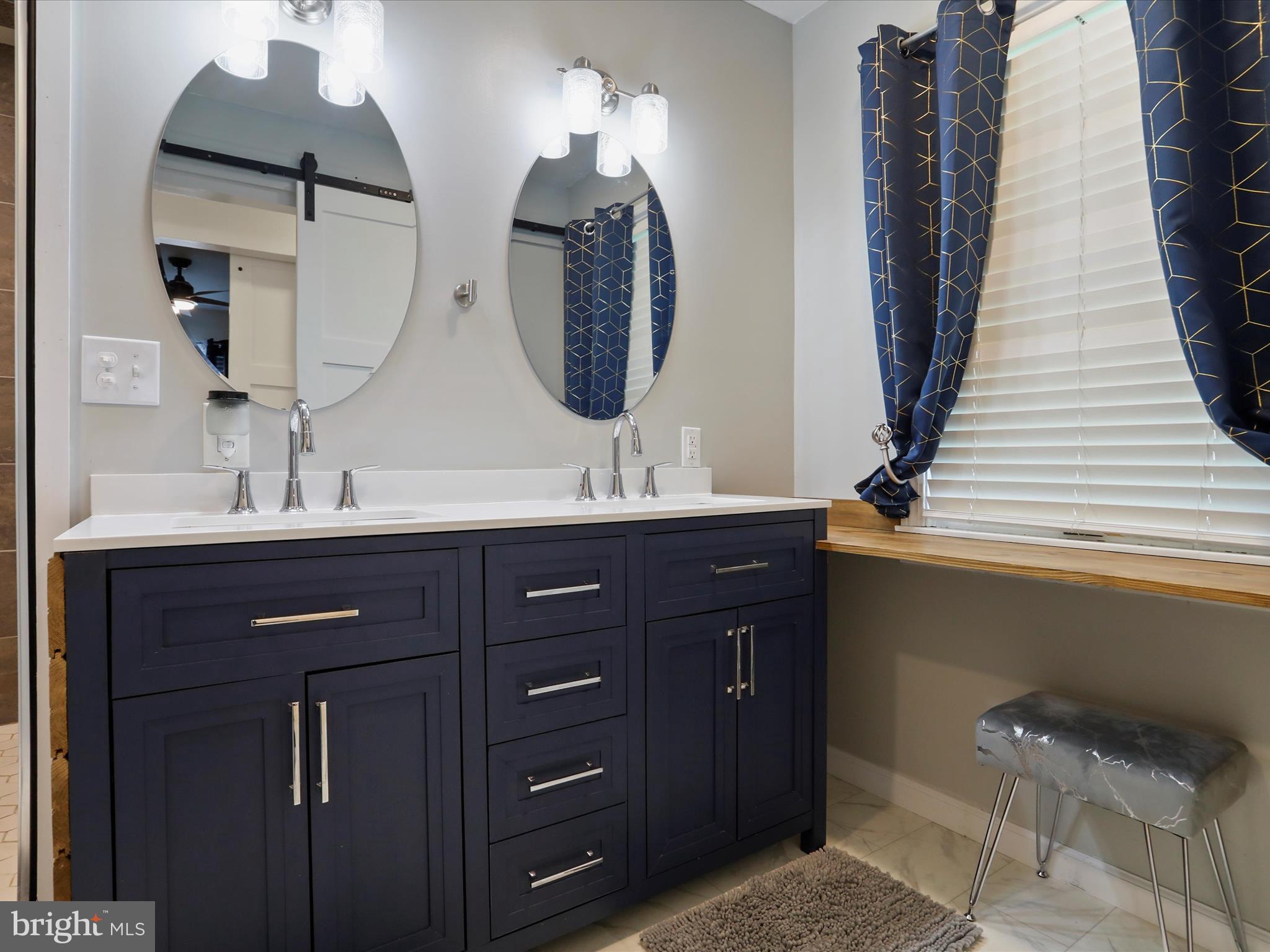 HAWTHORNE HEIGHTS - Residential