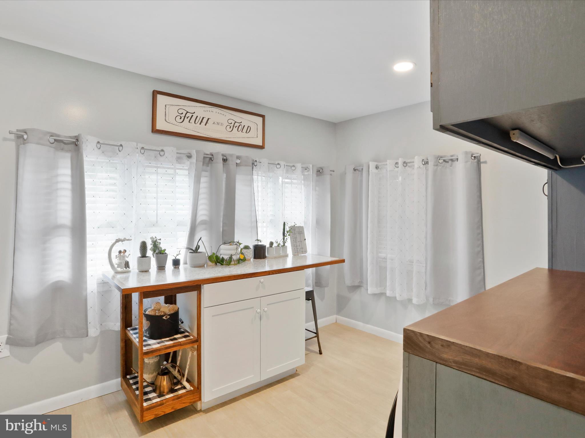 HAWTHORNE HEIGHTS - Residential