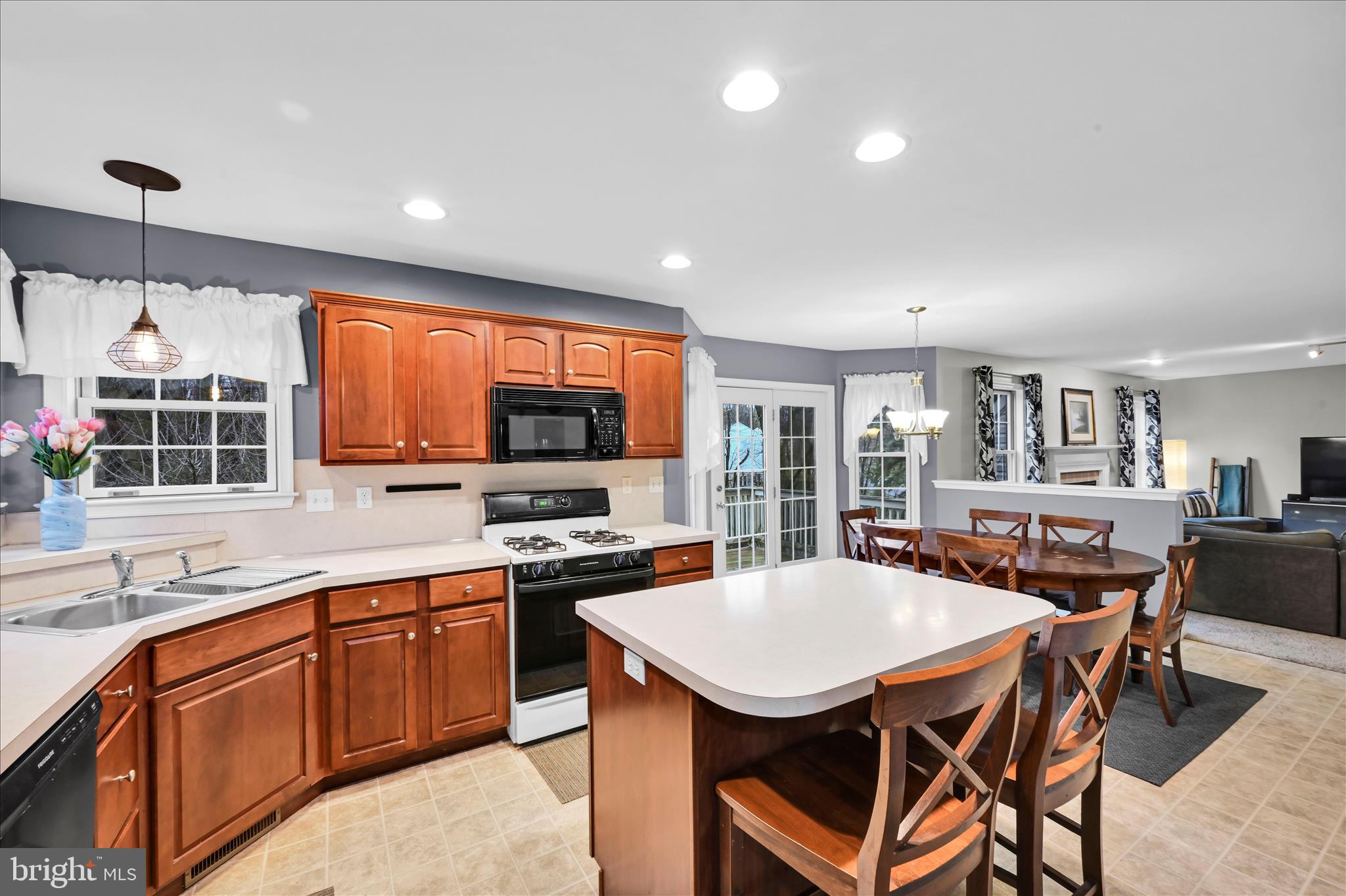 MAPLE GLEN - Residential