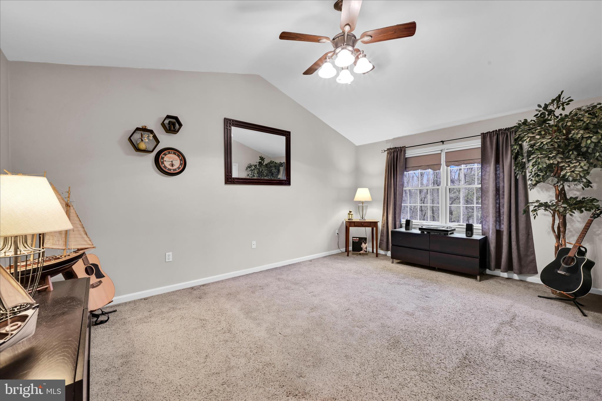 MAPLE GLEN - Residential