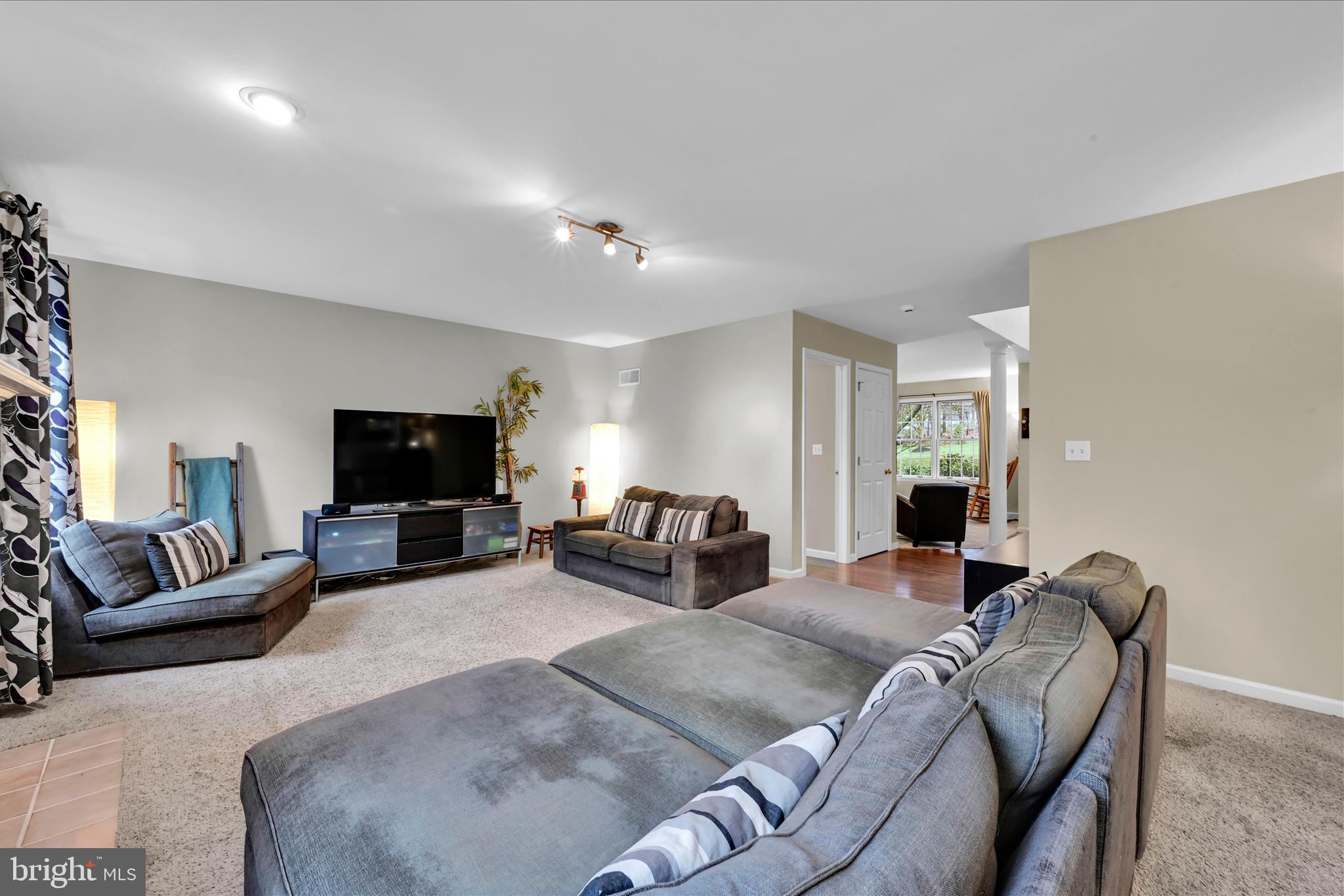 MAPLE GLEN - Residential