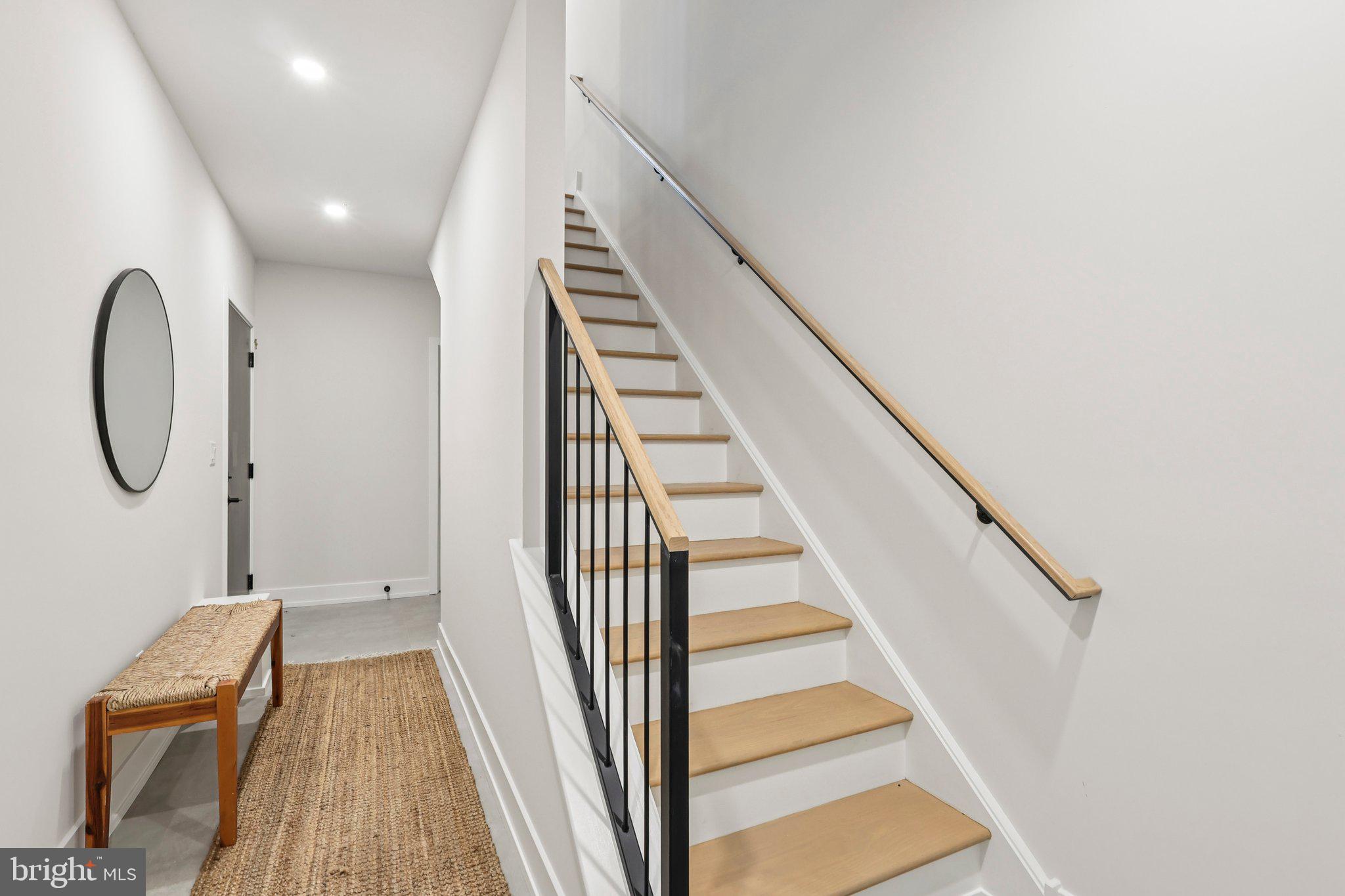 EAST FALLS - Residential