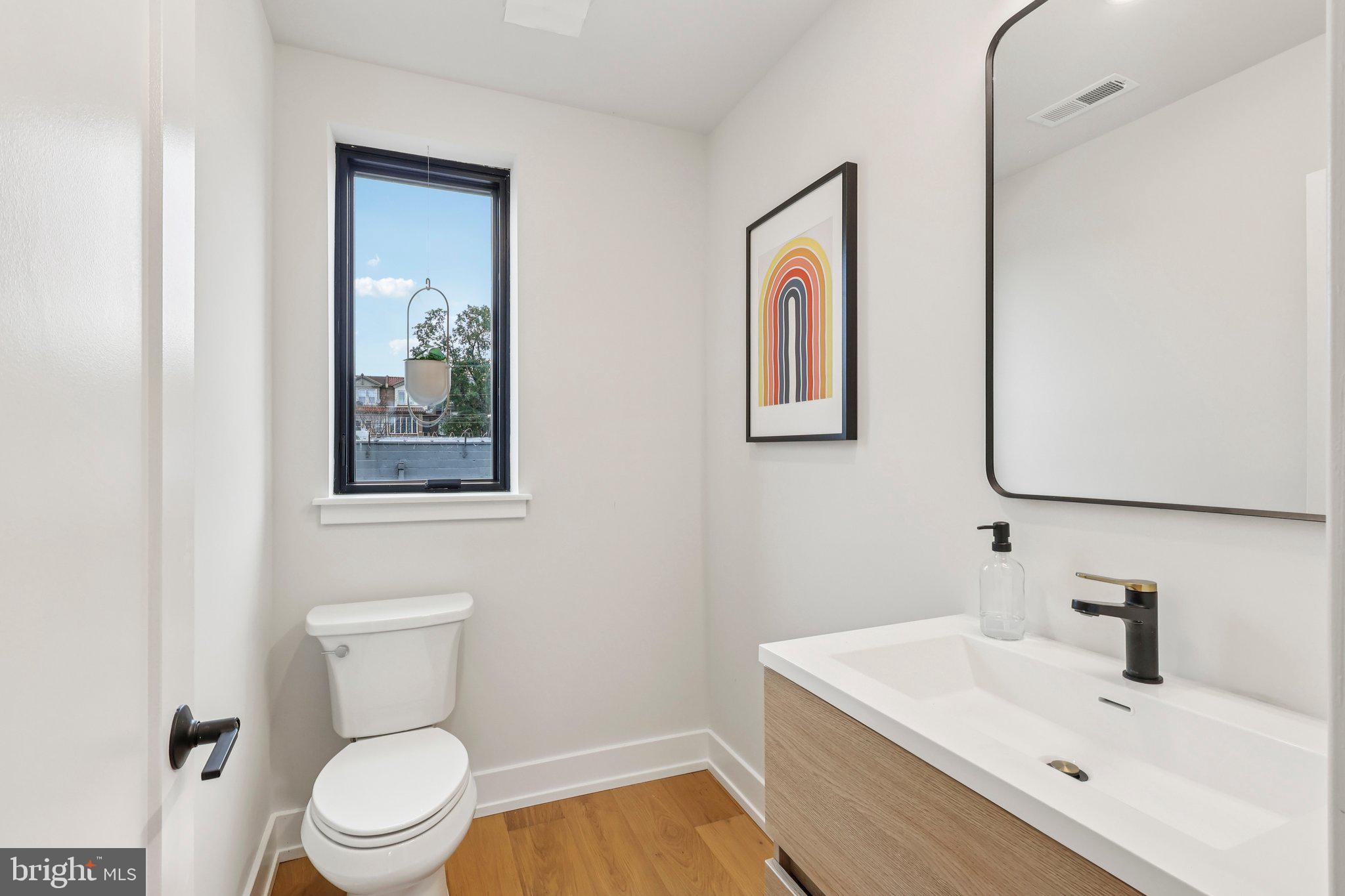 EAST FALLS - Residential