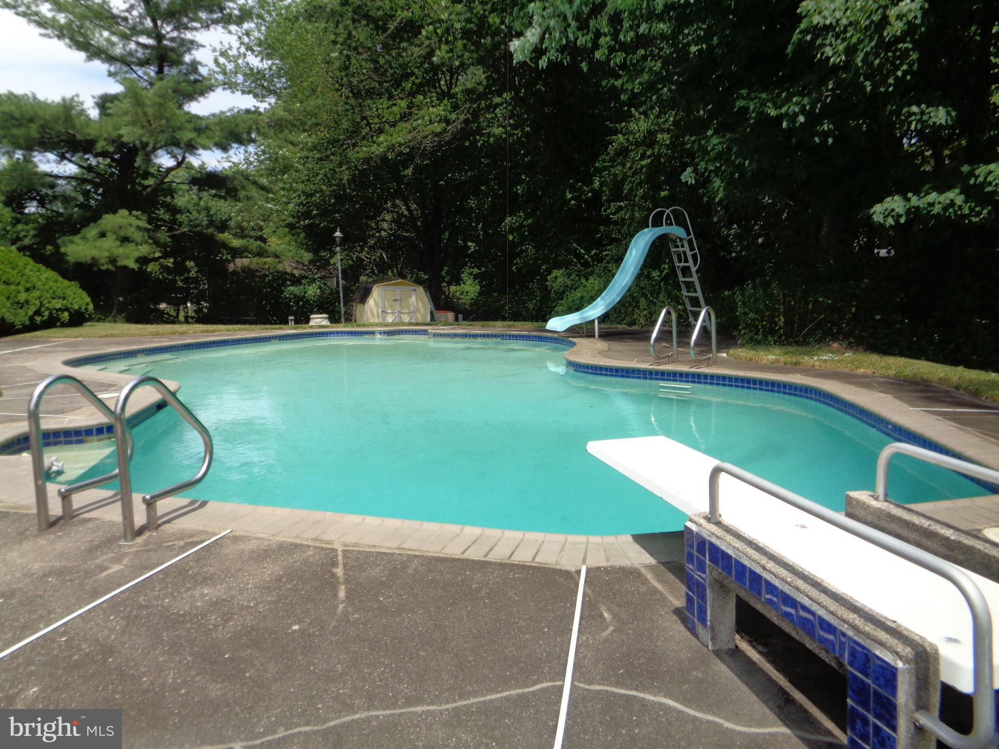 EDGEWOOD PARK - Residential