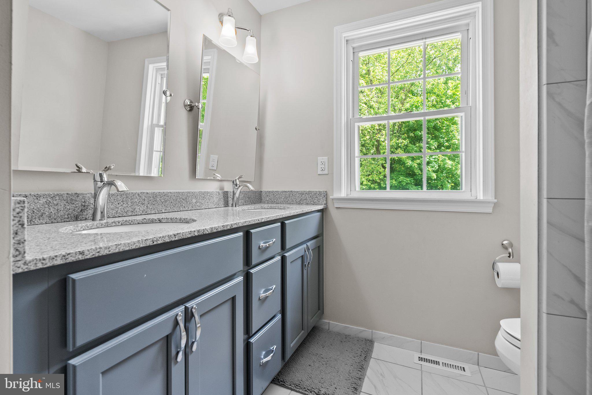 EDGEWOOD PARK - Residential