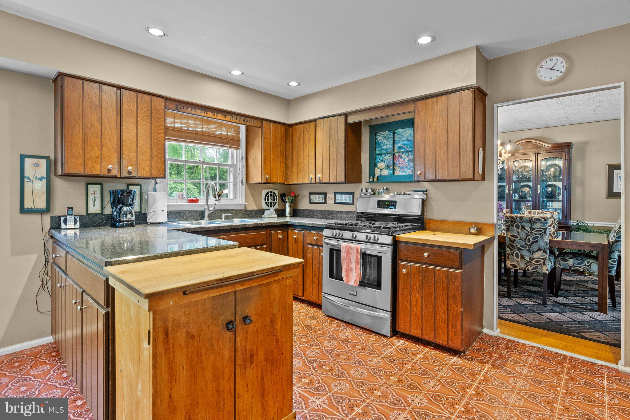 EDGEWOOD PARK - Residential