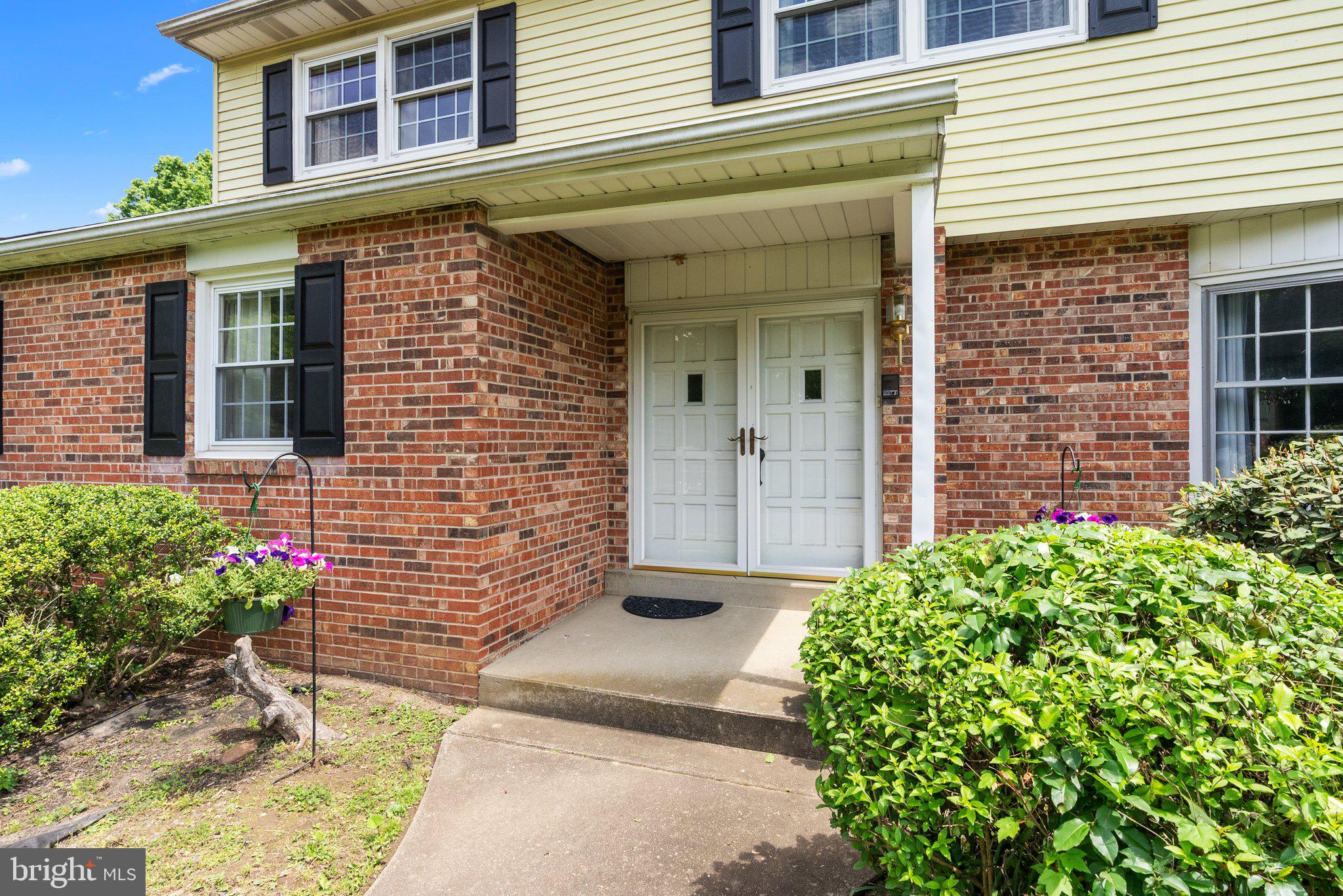 EDGEWOOD PARK - Residential