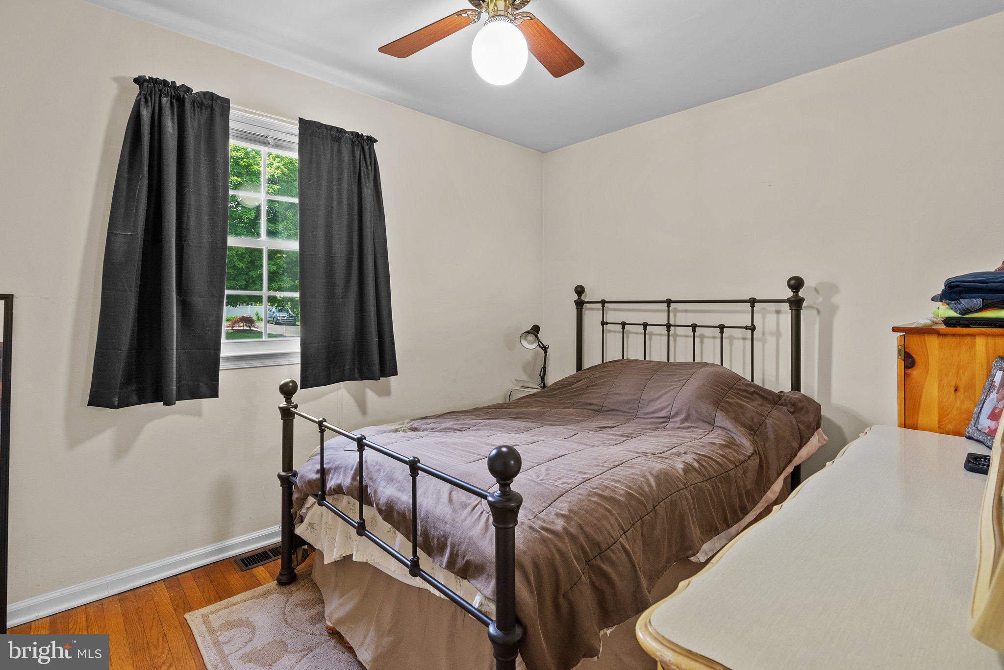 EDGEWOOD PARK - Residential