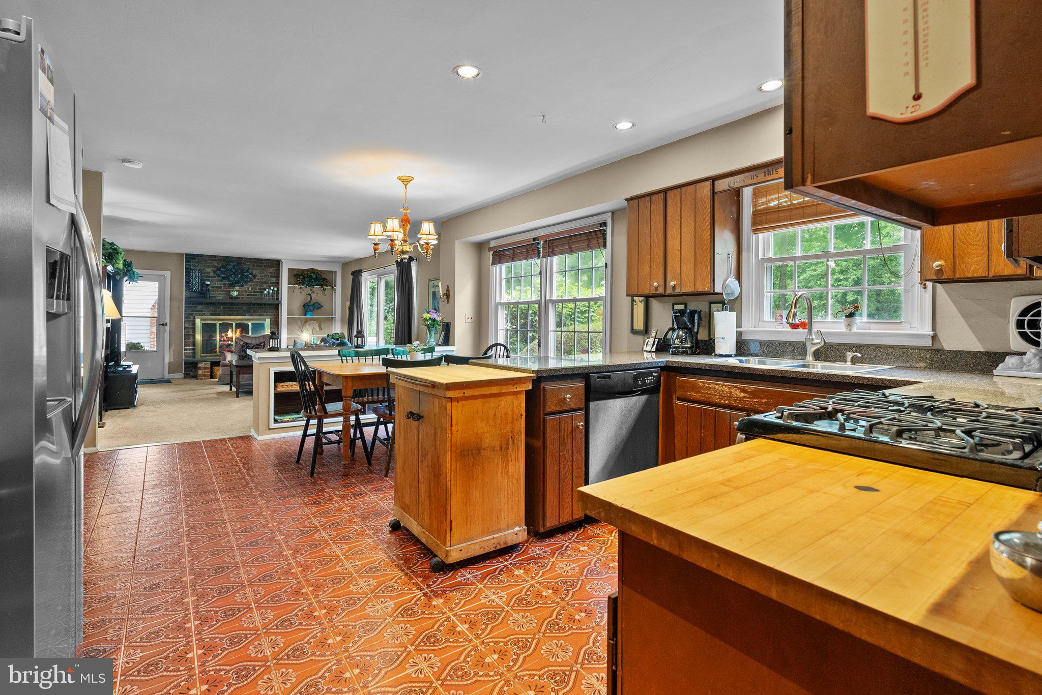 EDGEWOOD PARK - Residential