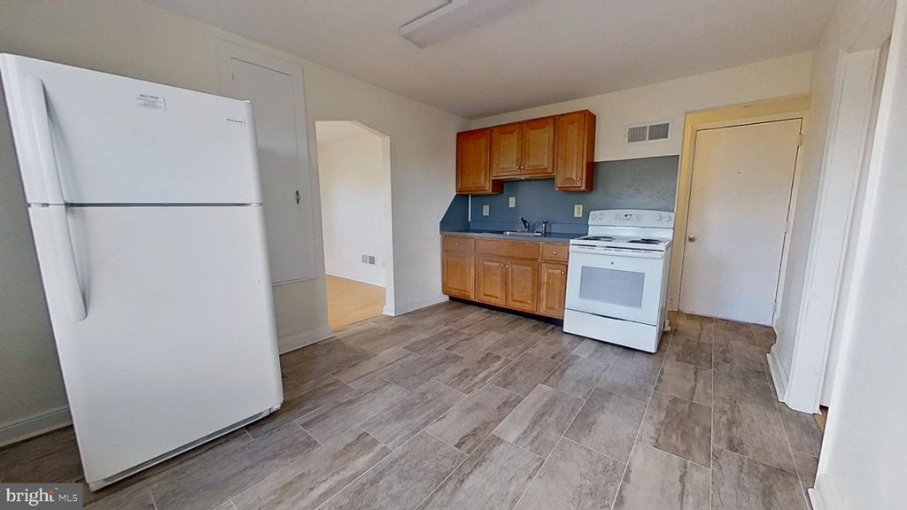 Photo of 22 Pleasant Avenue #4 2ND FLOOR, RED LION, PA 17356 (MLS # PAYK2094282)