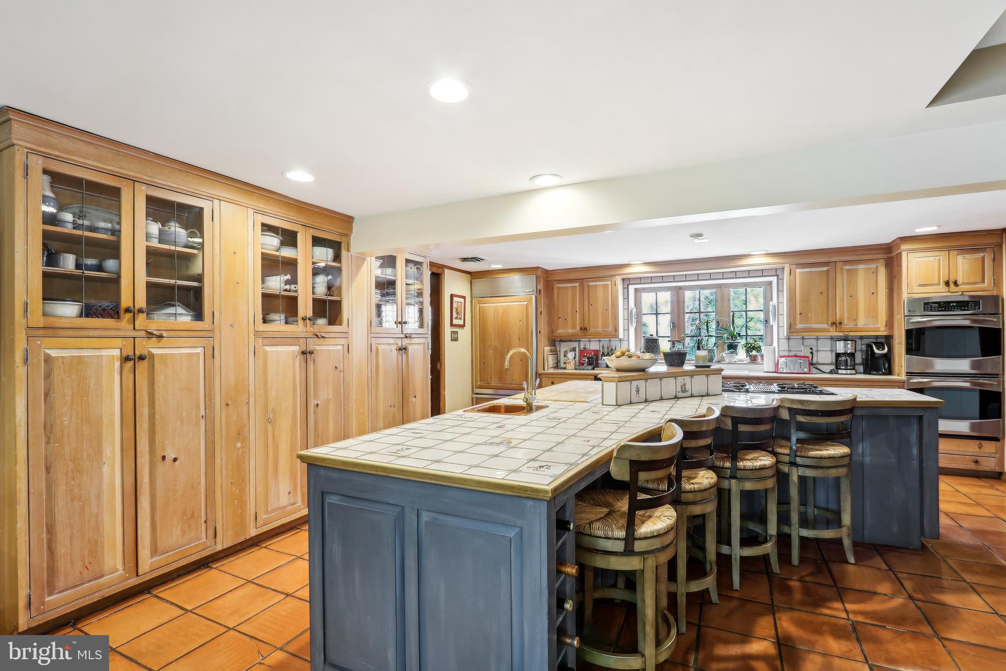 MEADOWBROOK - Residential