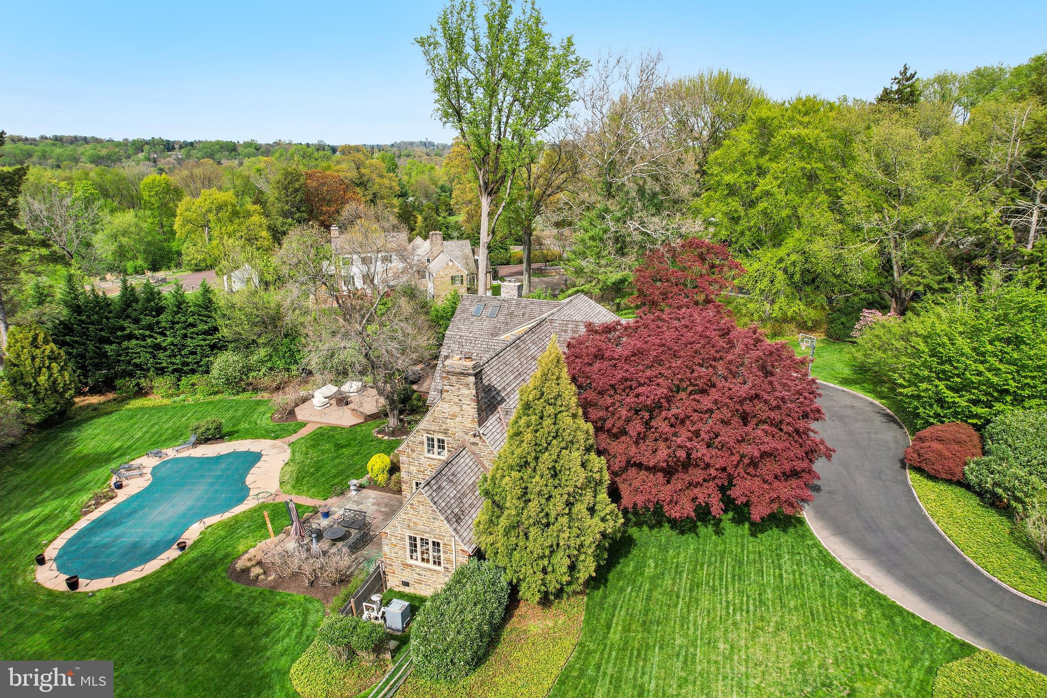 MEADOWBROOK - Residential