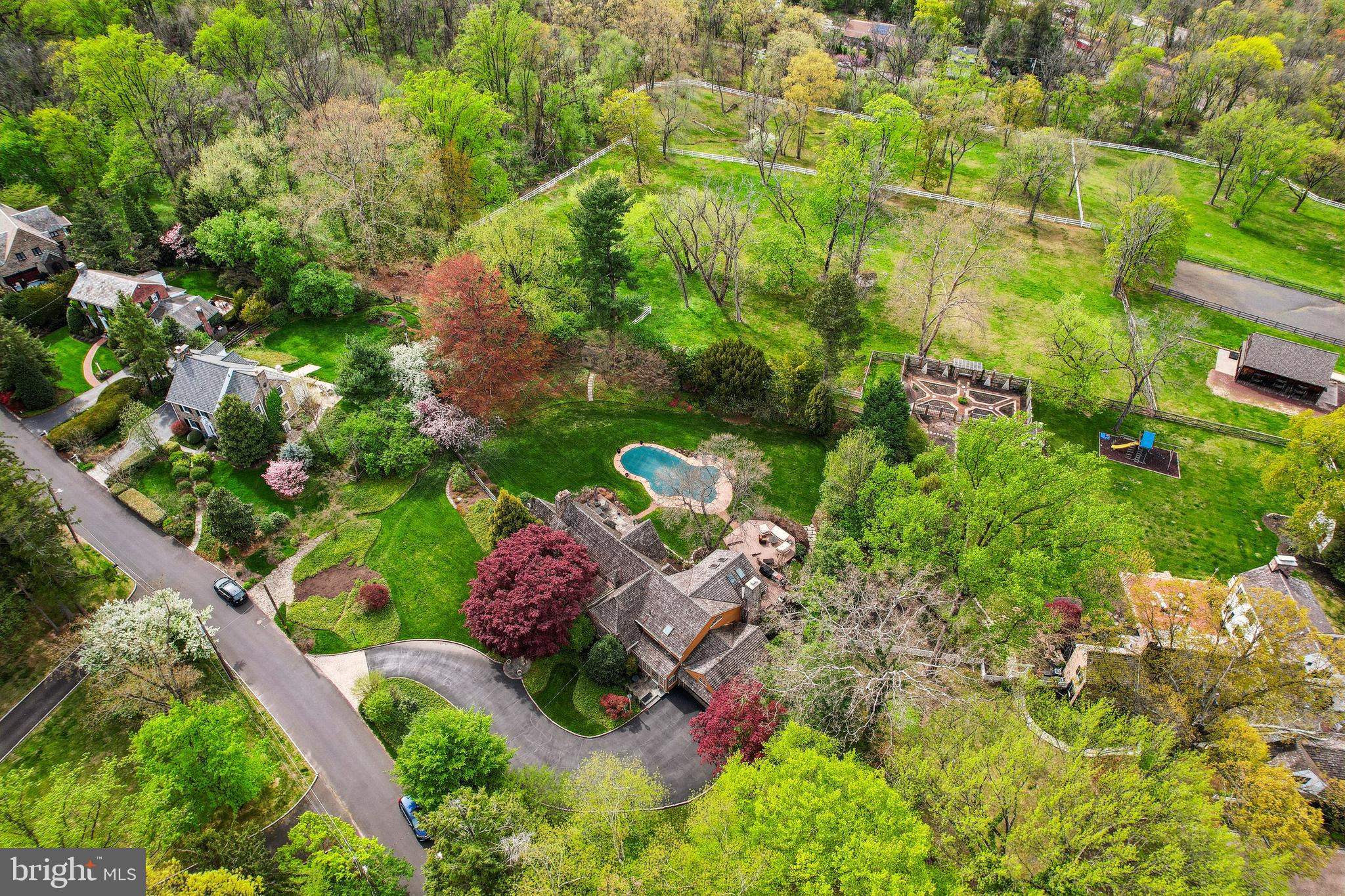 MEADOWBROOK - Residential