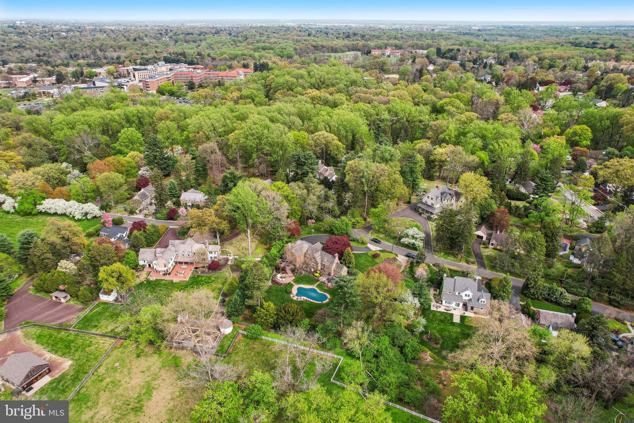 MEADOWBROOK - Residential