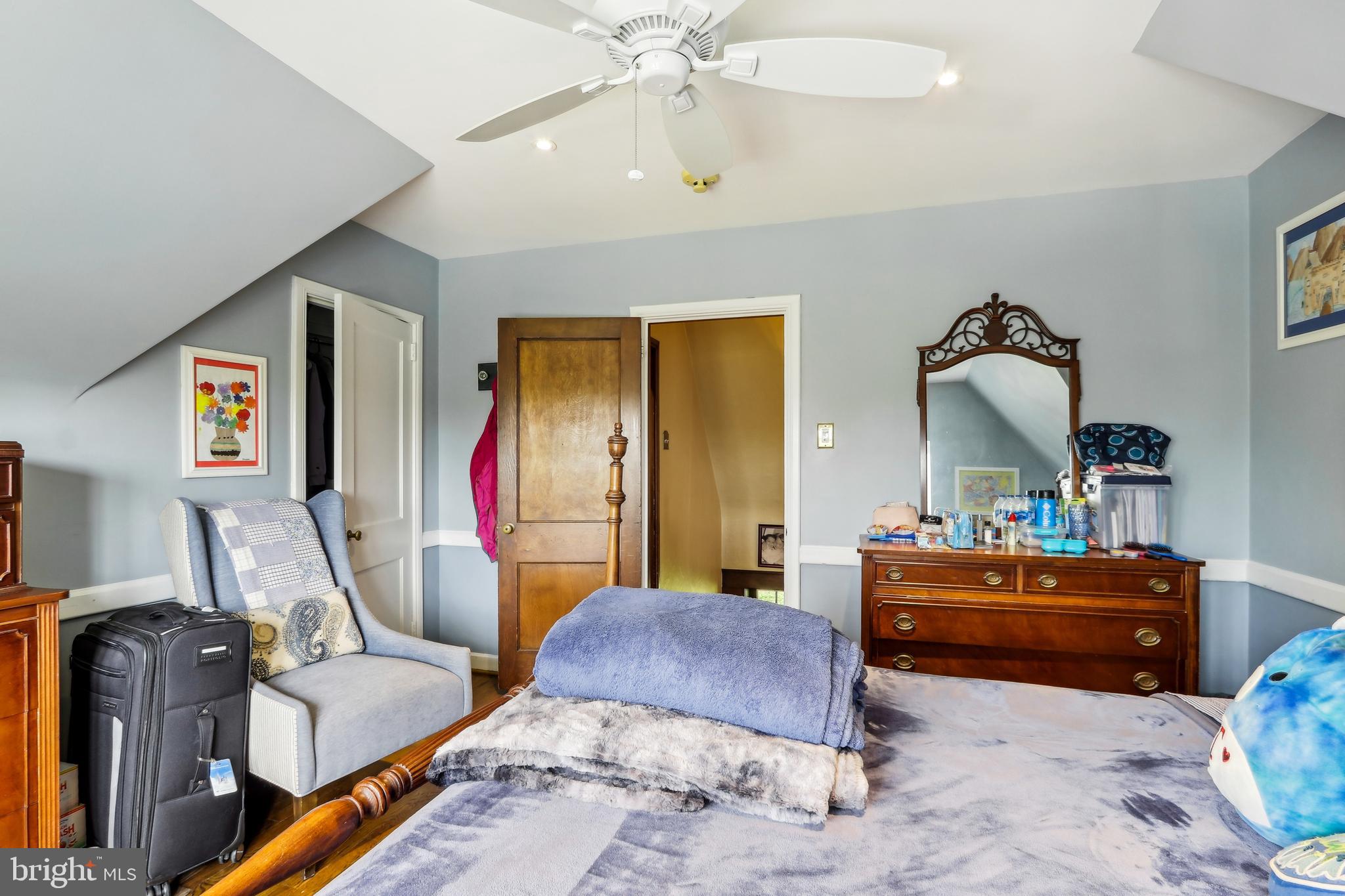 MEADOWBROOK - Residential