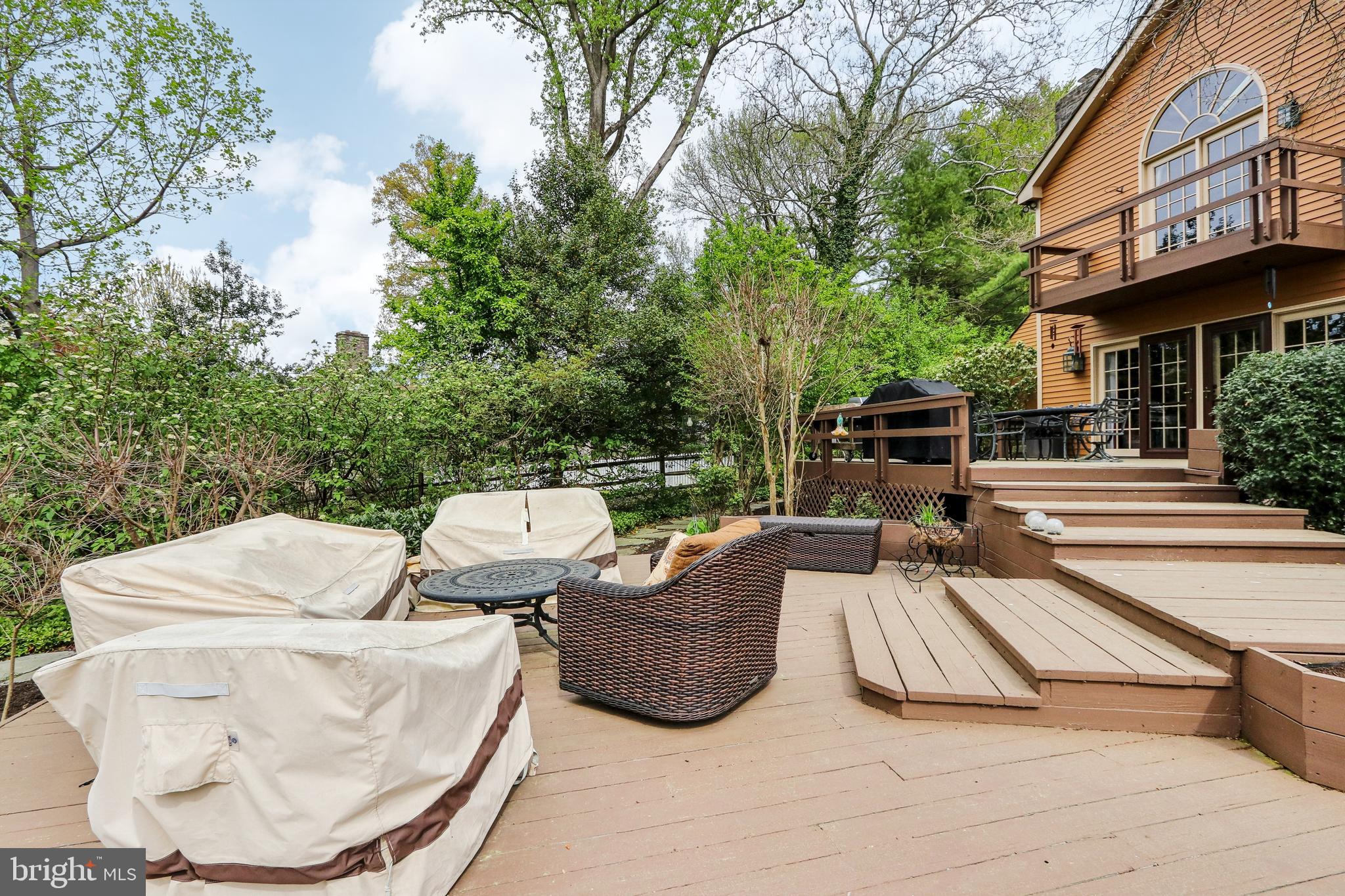 MEADOWBROOK - Residential