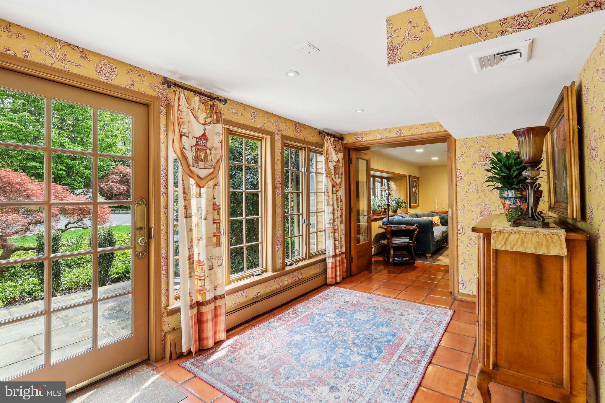 MEADOWBROOK - Residential