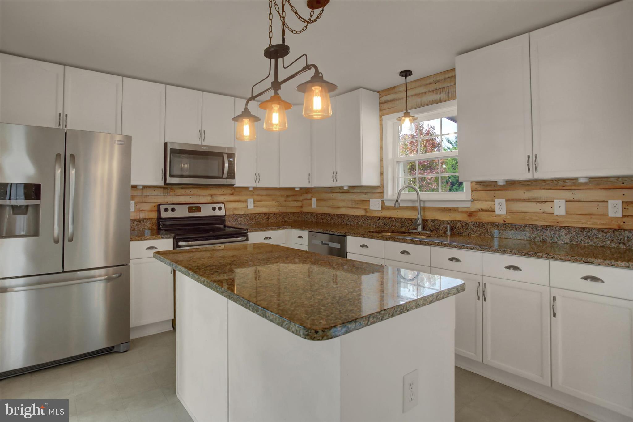 VALLEY CREEK ESTATES - Residential