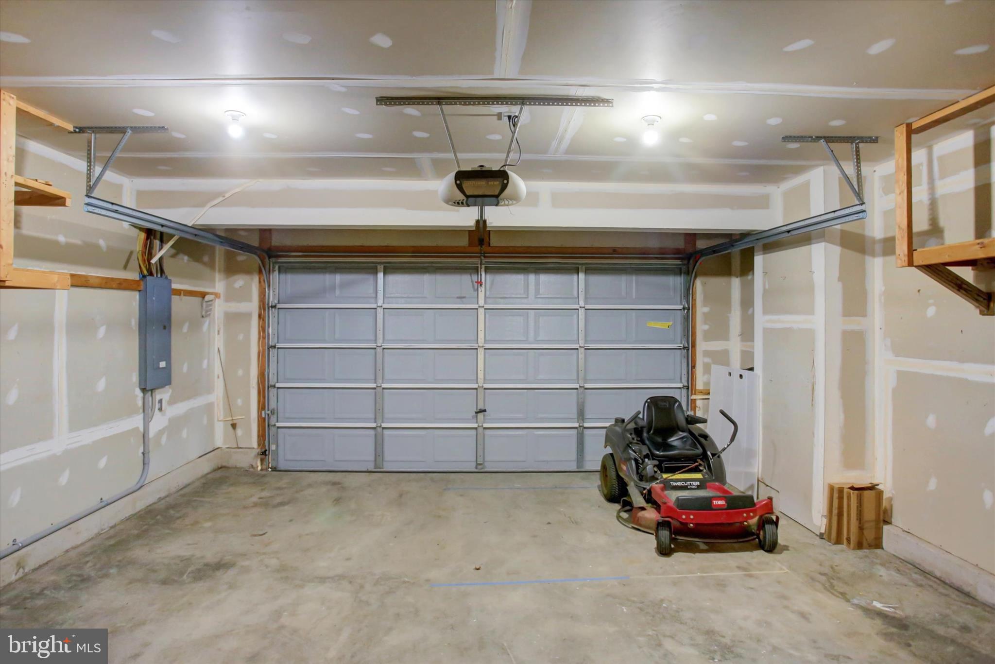 VALLEY CREEK ESTATES - Residential