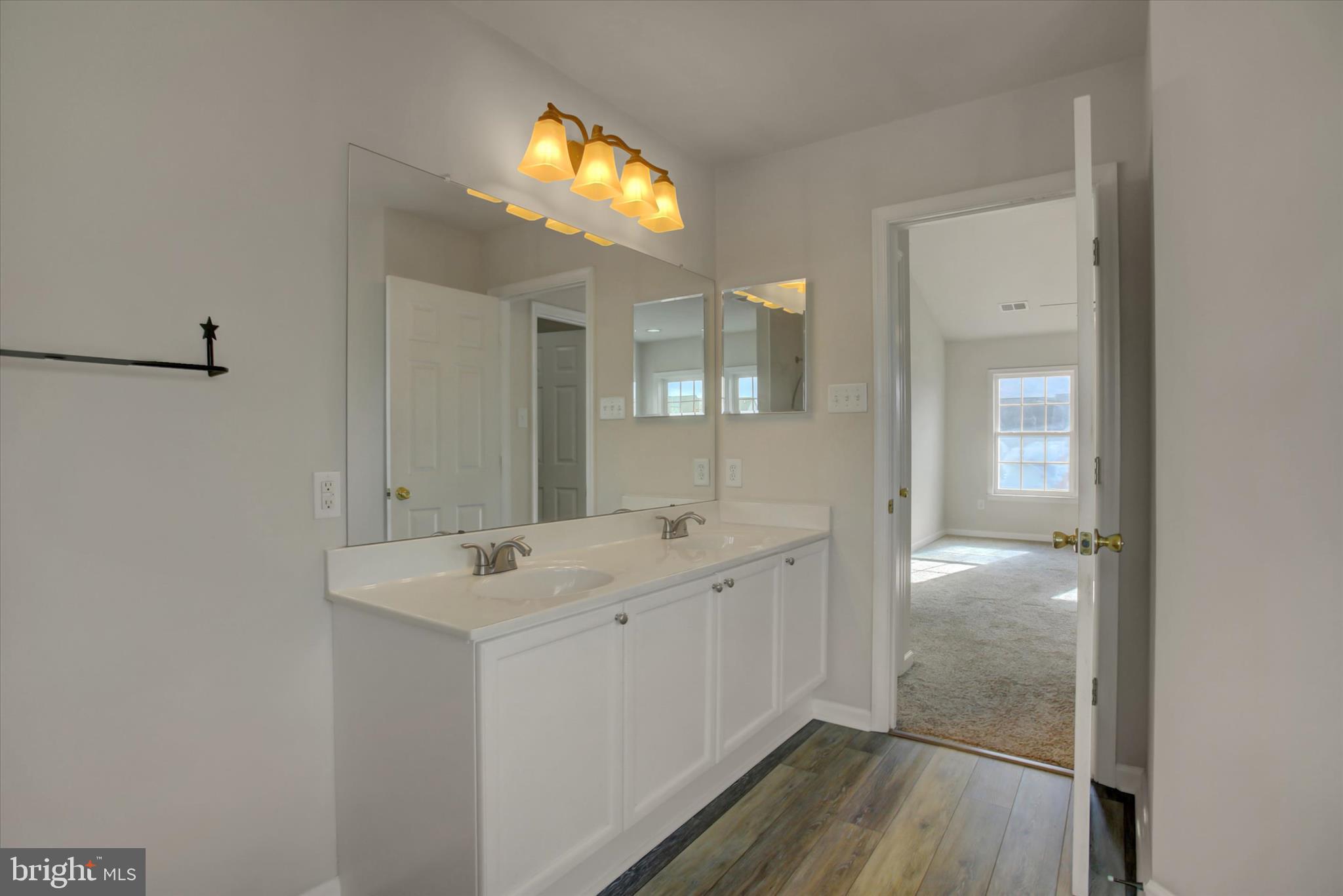 VALLEY CREEK ESTATES - Residential