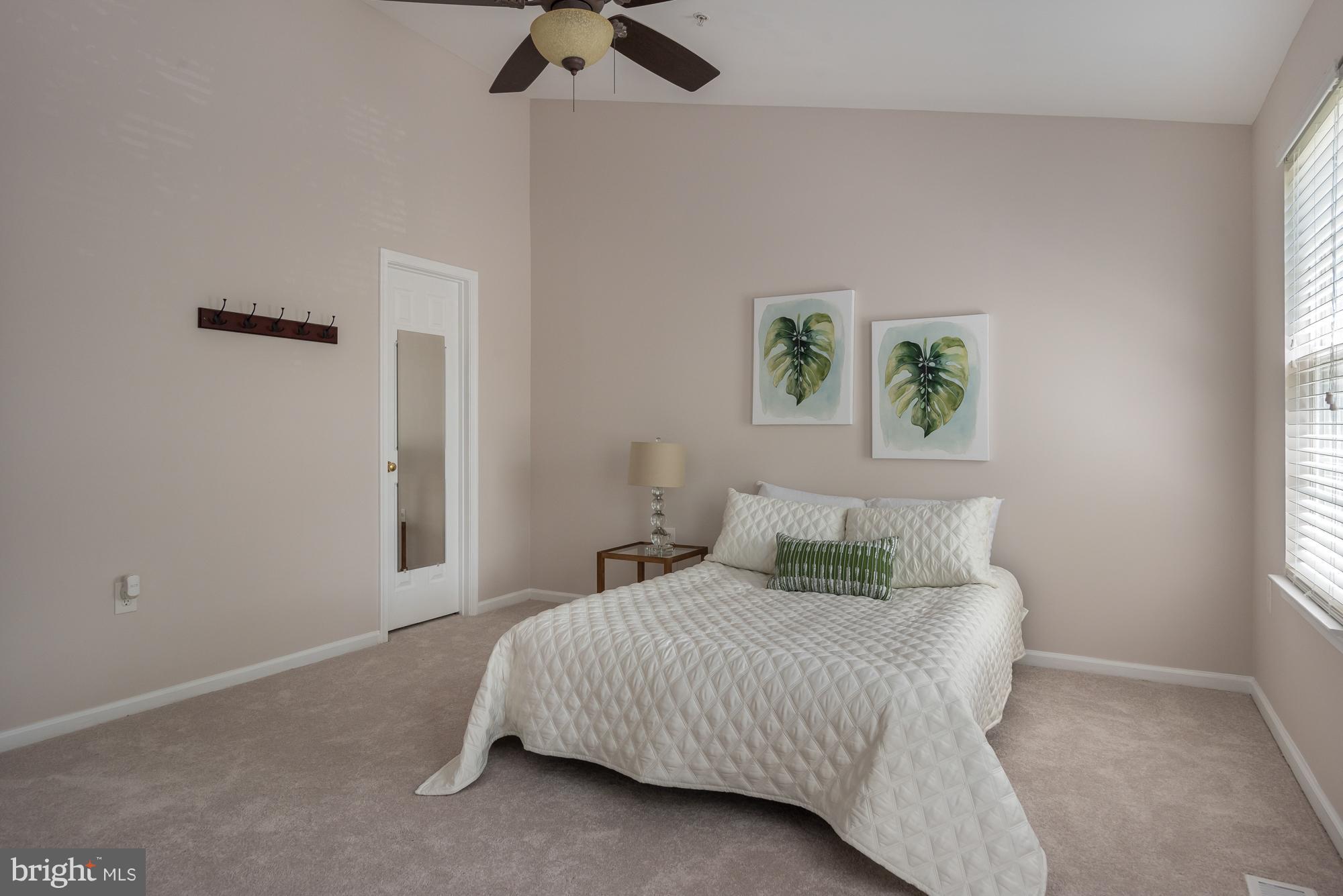 STONEHAVEN MEWS IN CROFTON VILLAGE - Residential