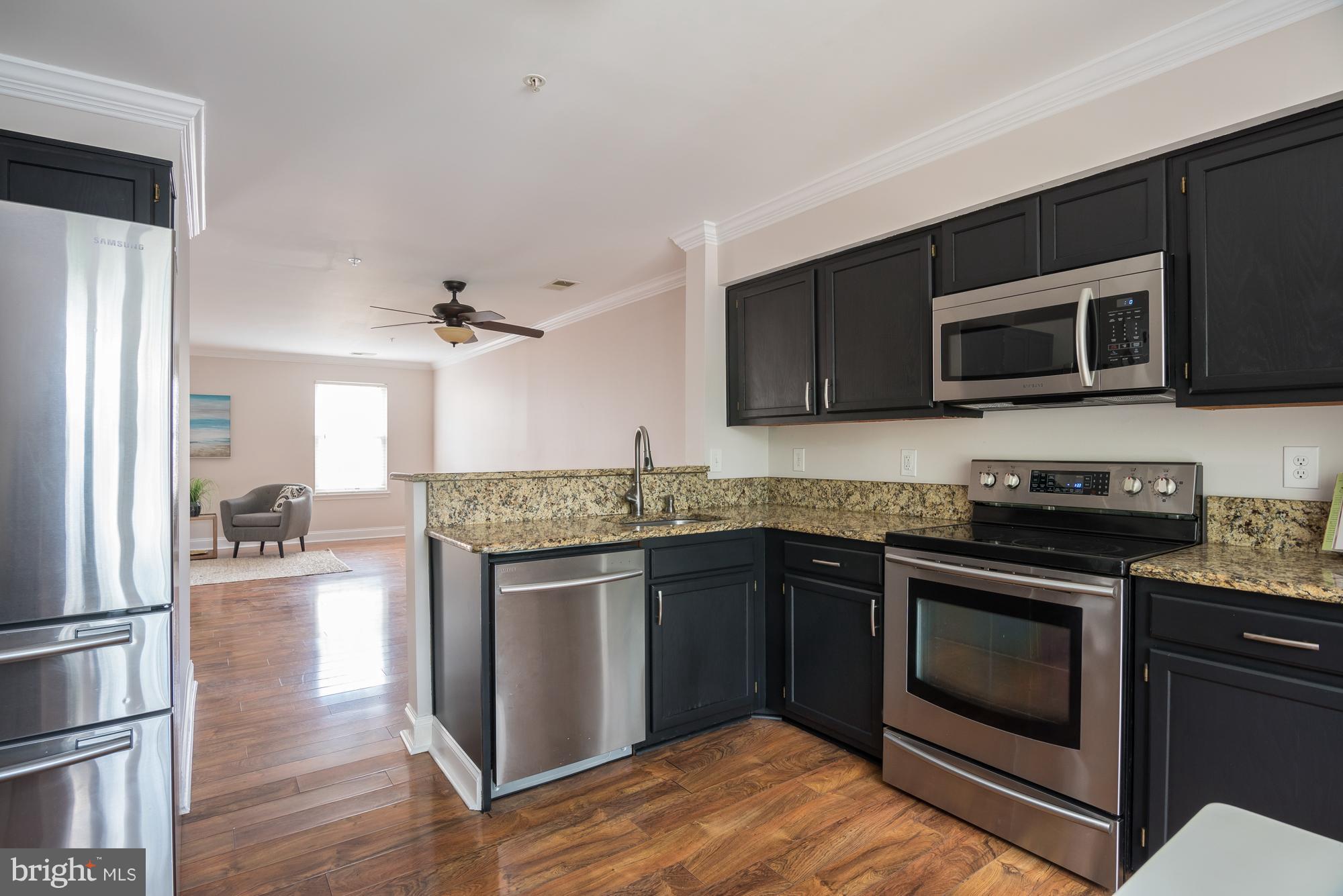 STONEHAVEN MEWS IN CROFTON VILLAGE - Residential