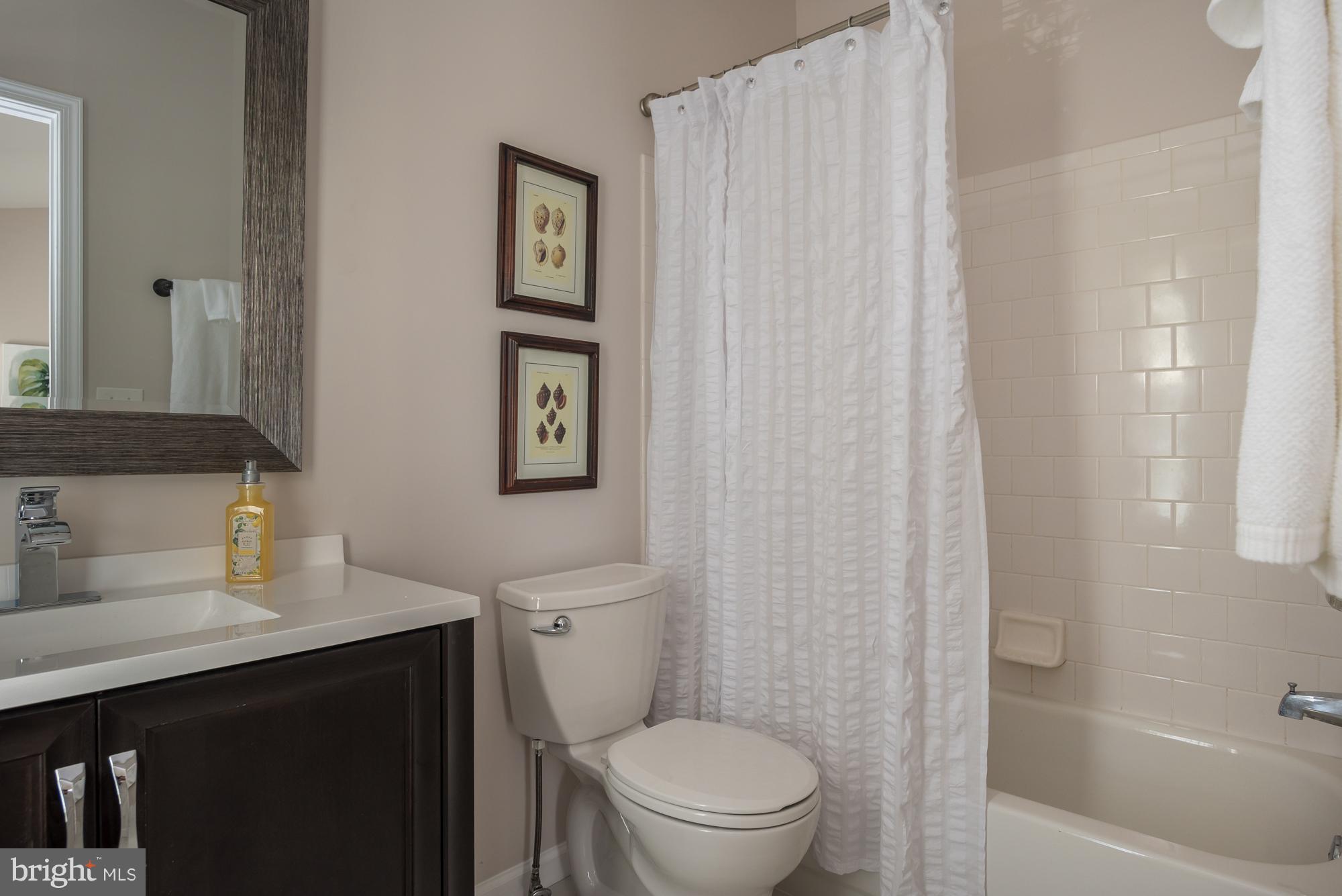 STONEHAVEN MEWS IN CROFTON VILLAGE - Residential