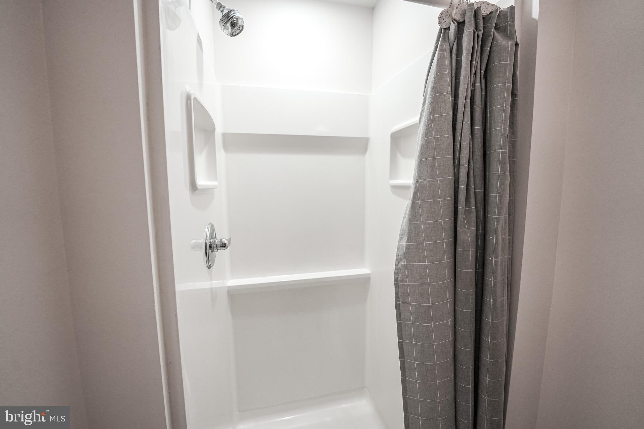 MONTCLAIR - Residential Lease