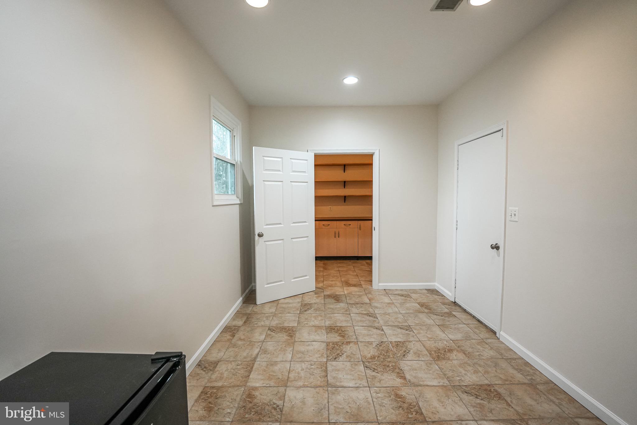 MONTCLAIR - Residential Lease