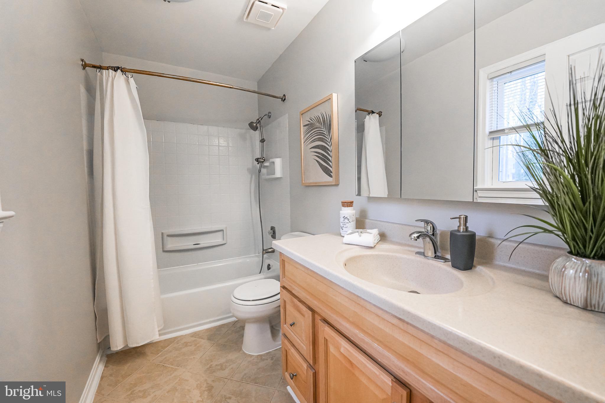 MONTCLAIR - Residential Lease