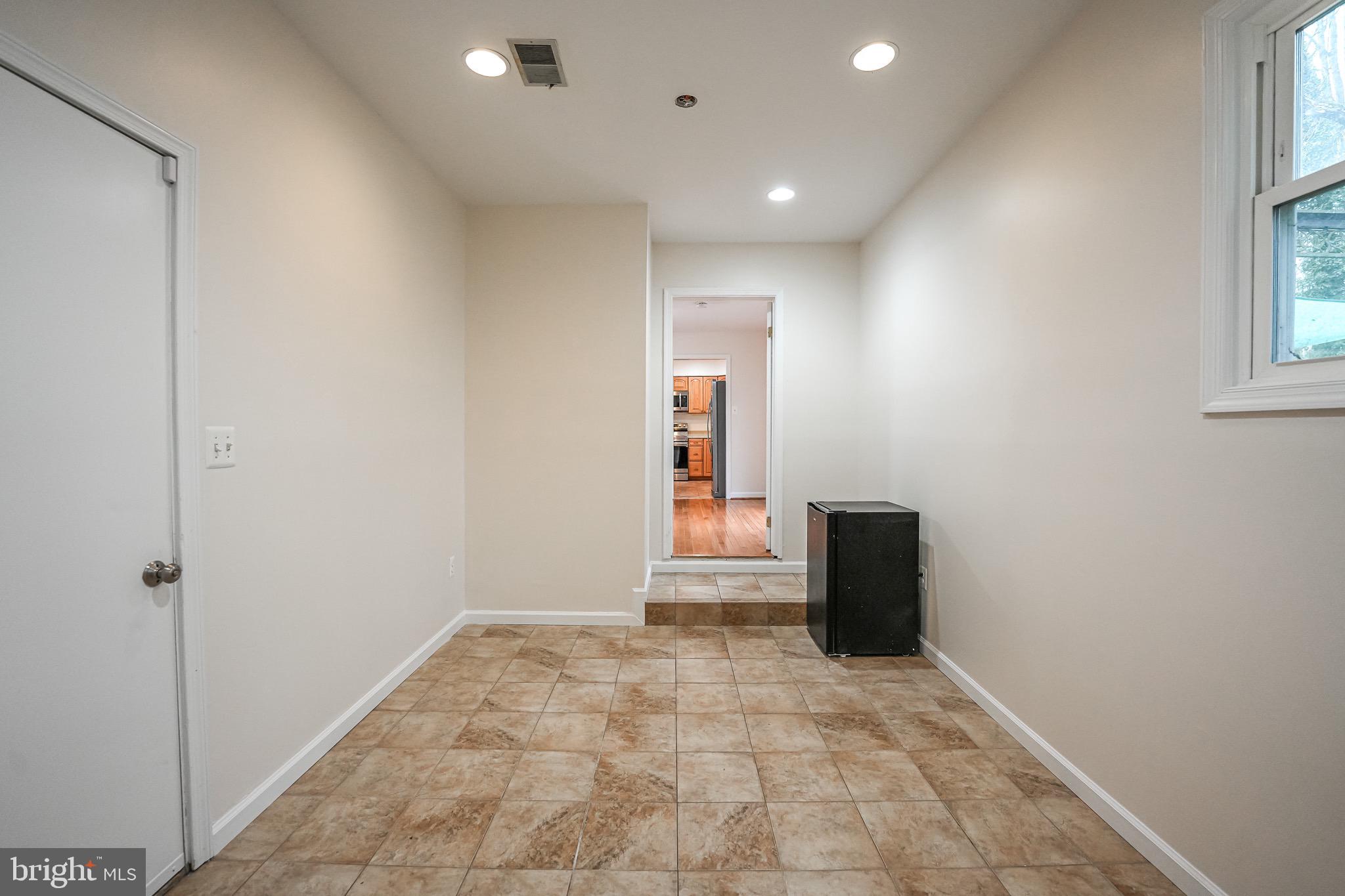 MONTCLAIR - Residential Lease