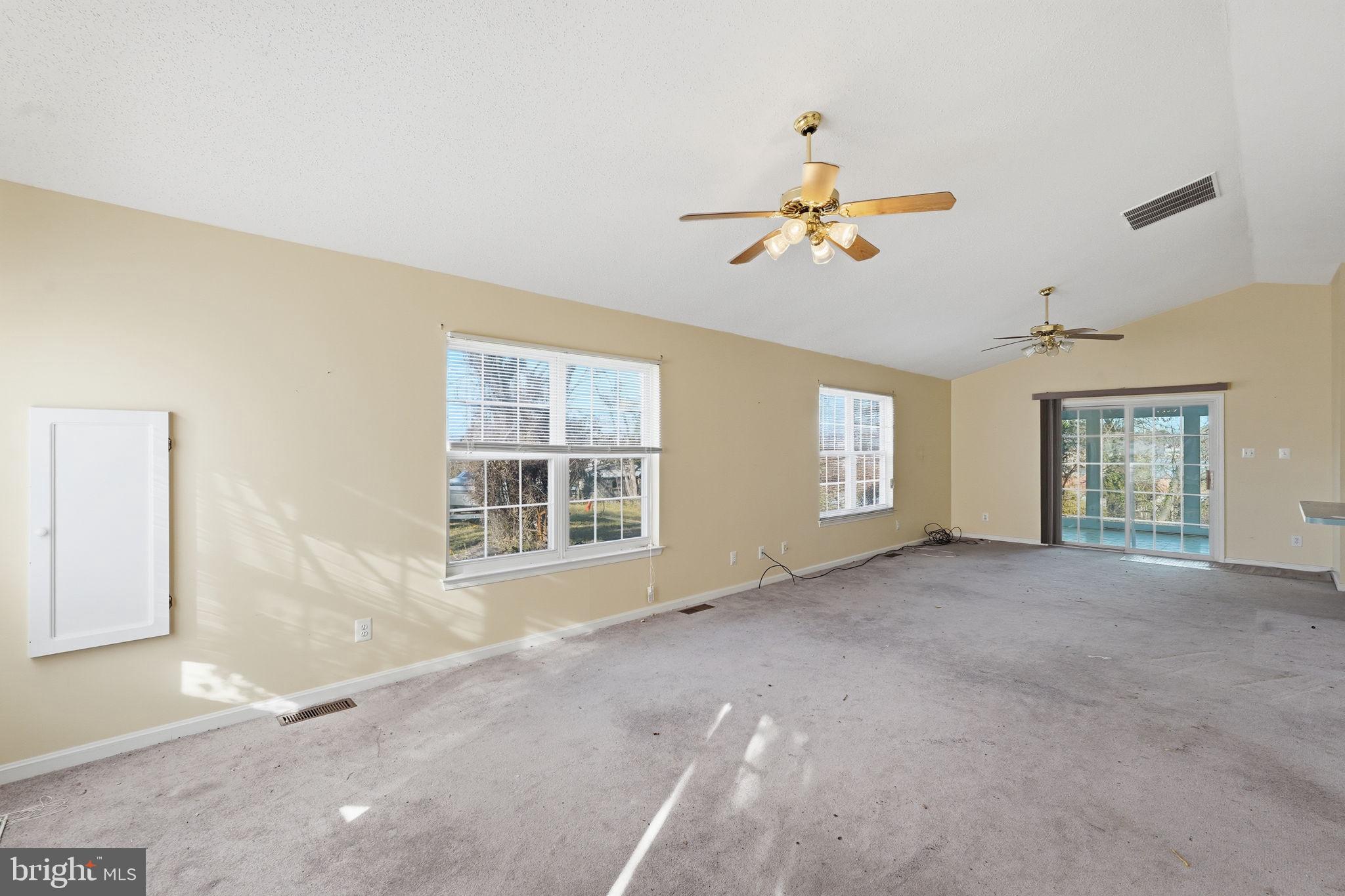 COBB ISLAND - Residential