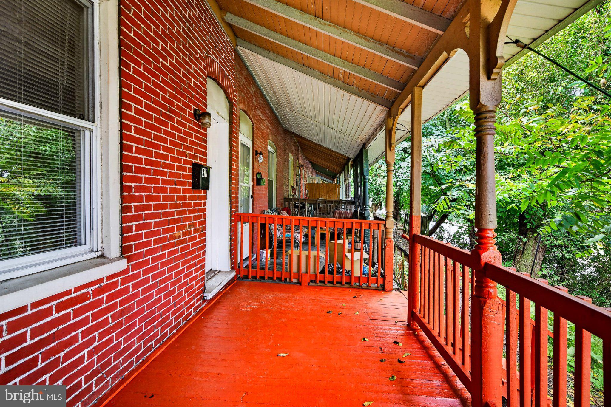 317 S 1ST AVENUE