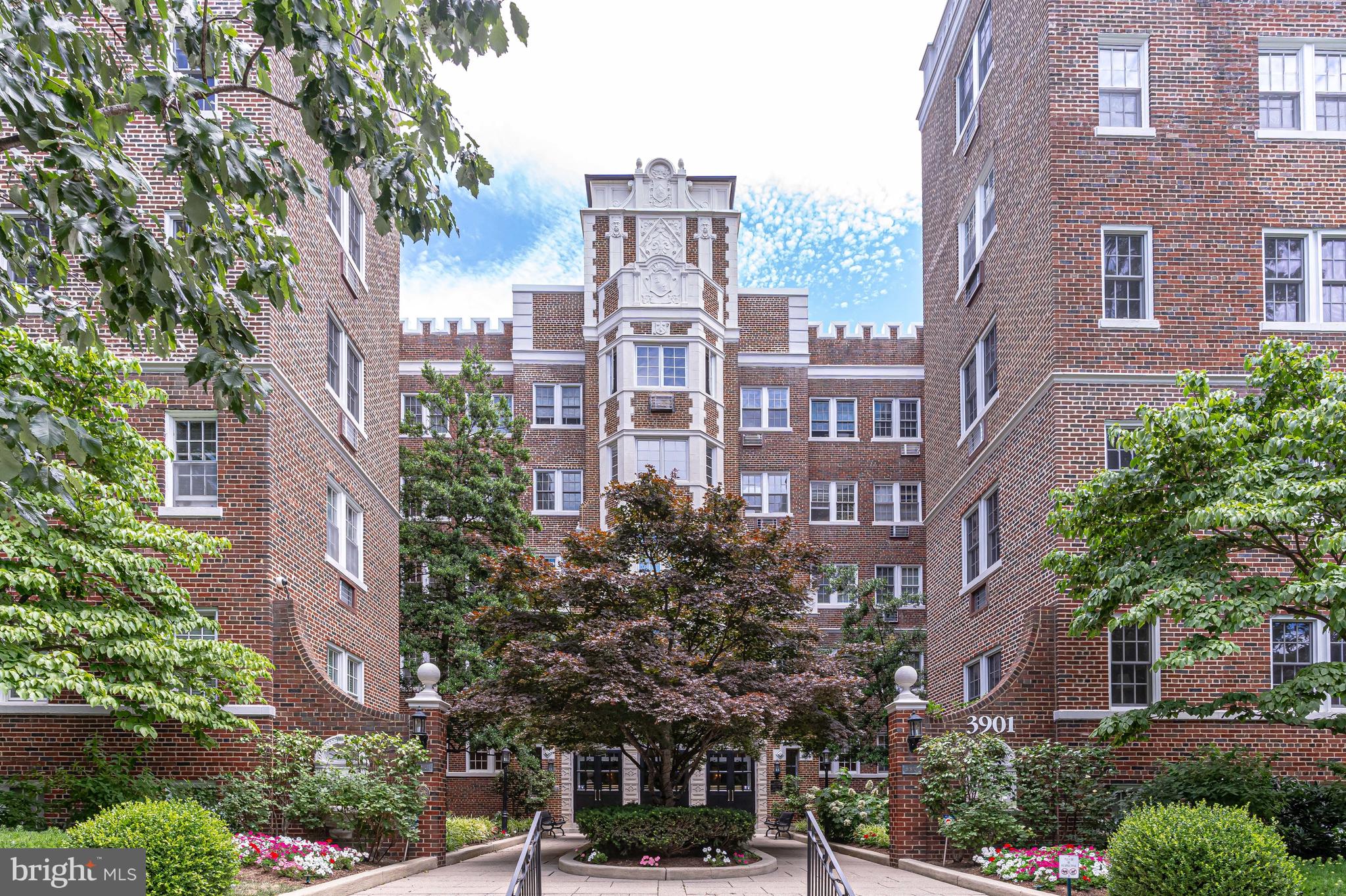 3901 CONNECTICUT AVENUE NW 402