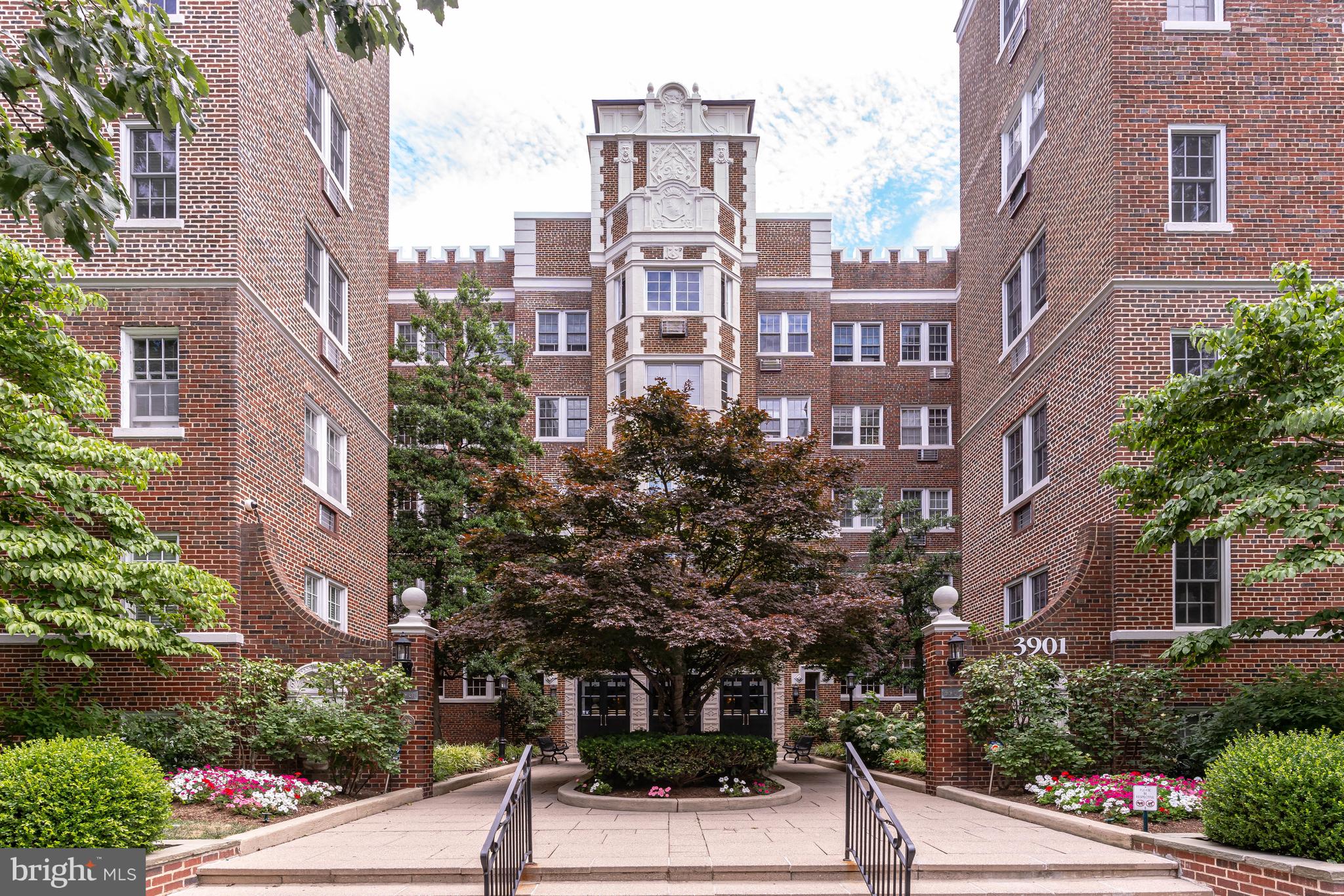 3901 CONNECTICUT AVENUE NW 402