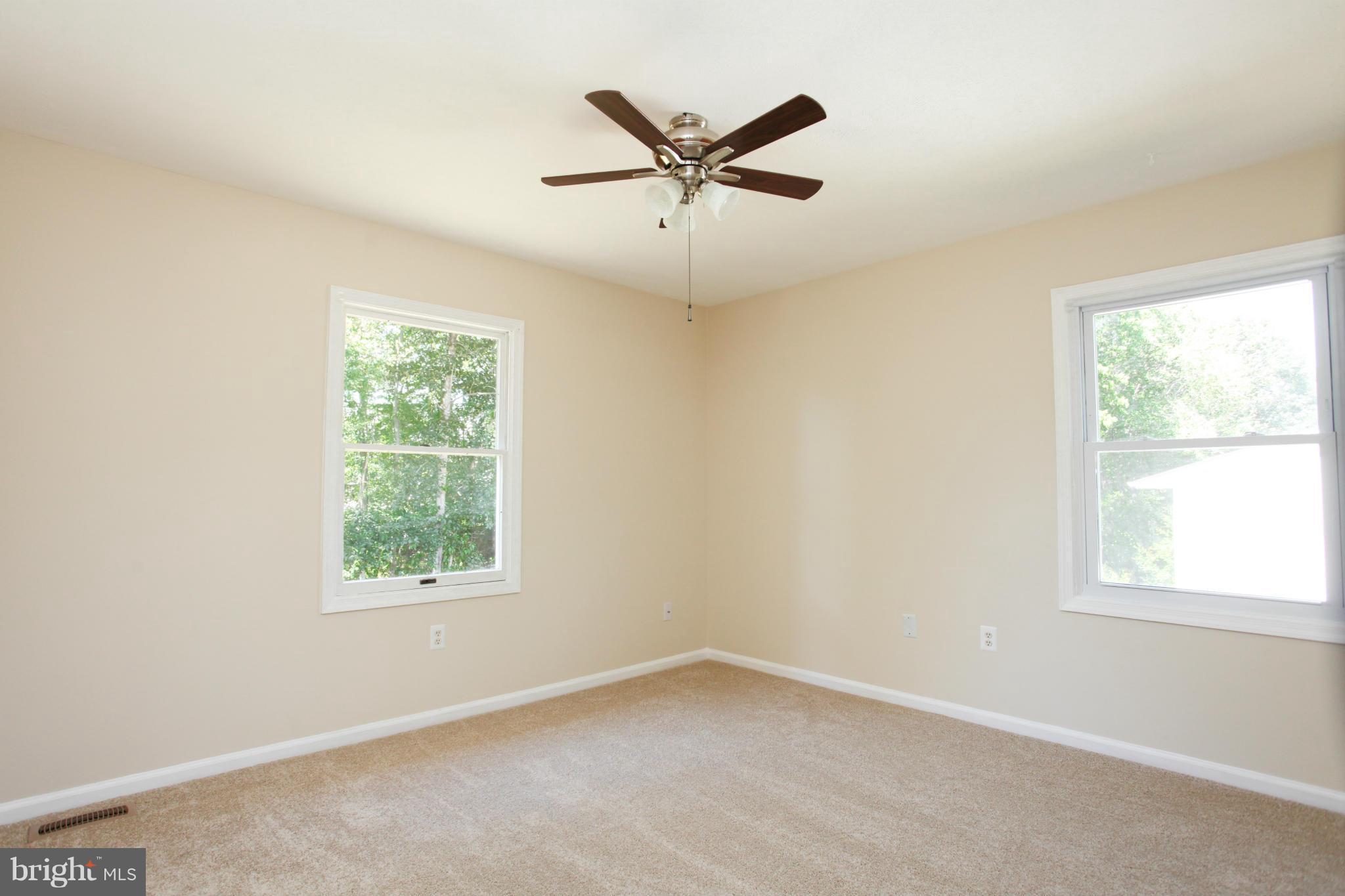 NEWPORT/RIVER MOUTH - Residential