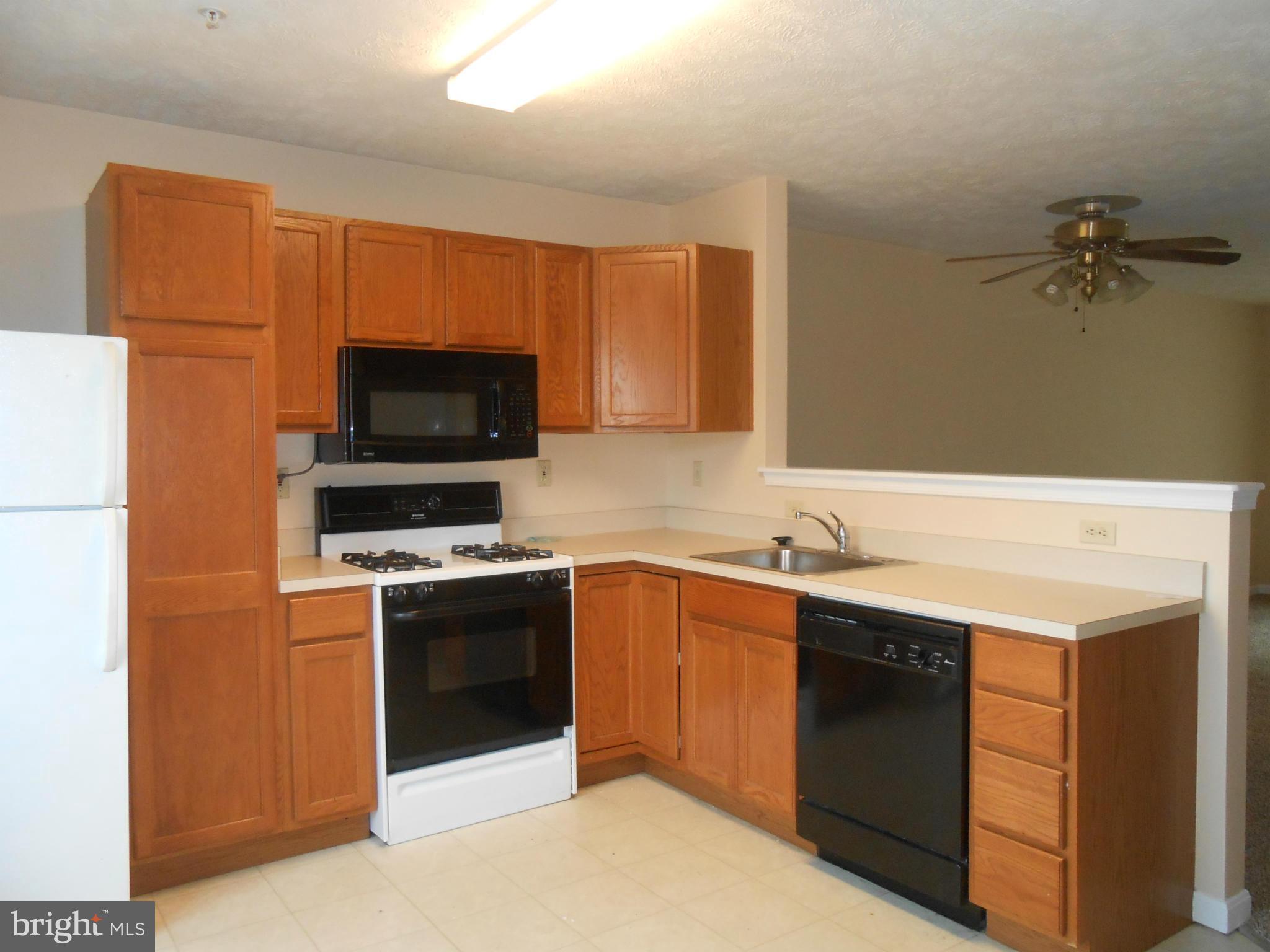 HICKORY HILLS - Residential Lease