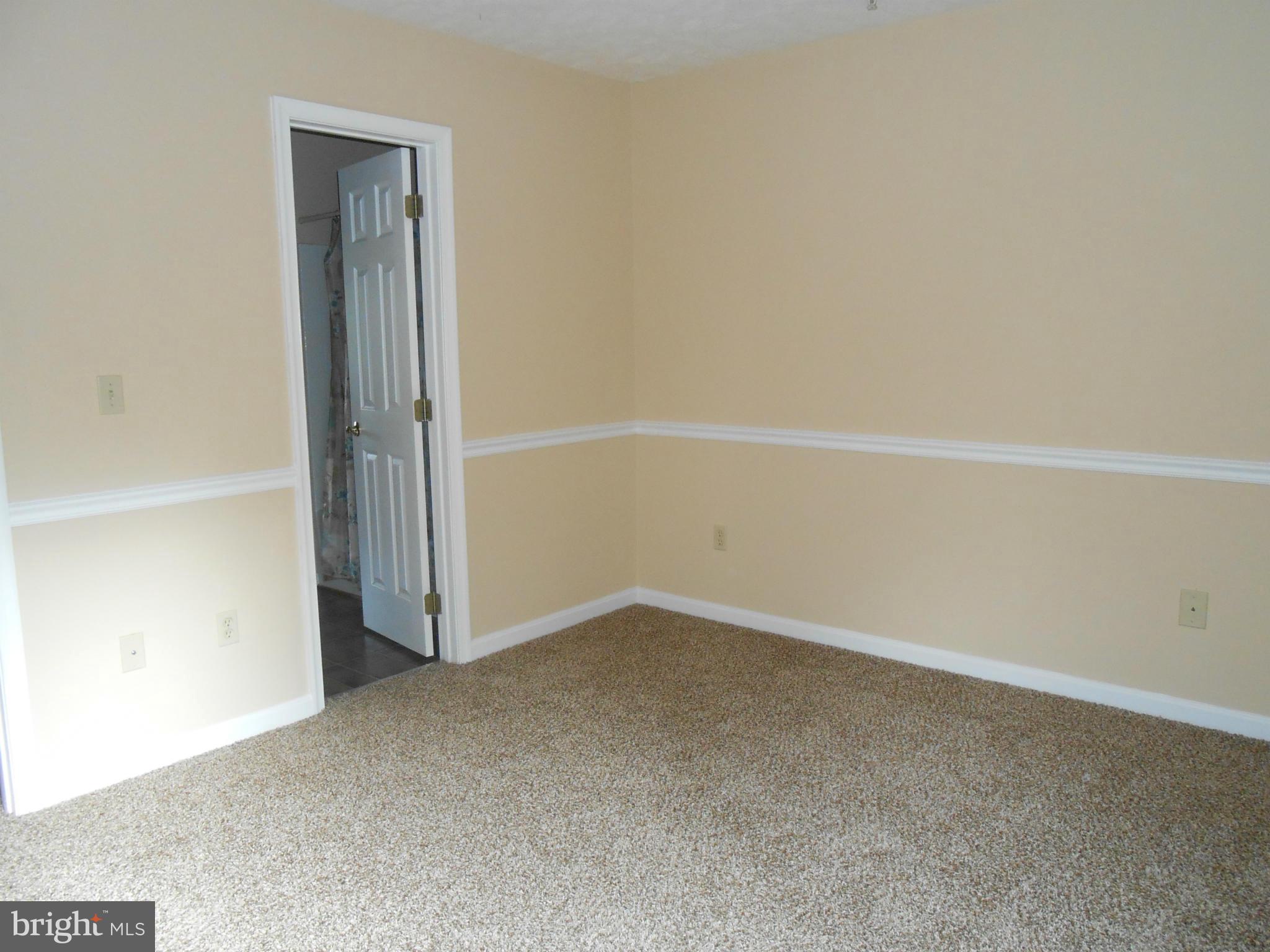 HICKORY HILLS - Residential Lease