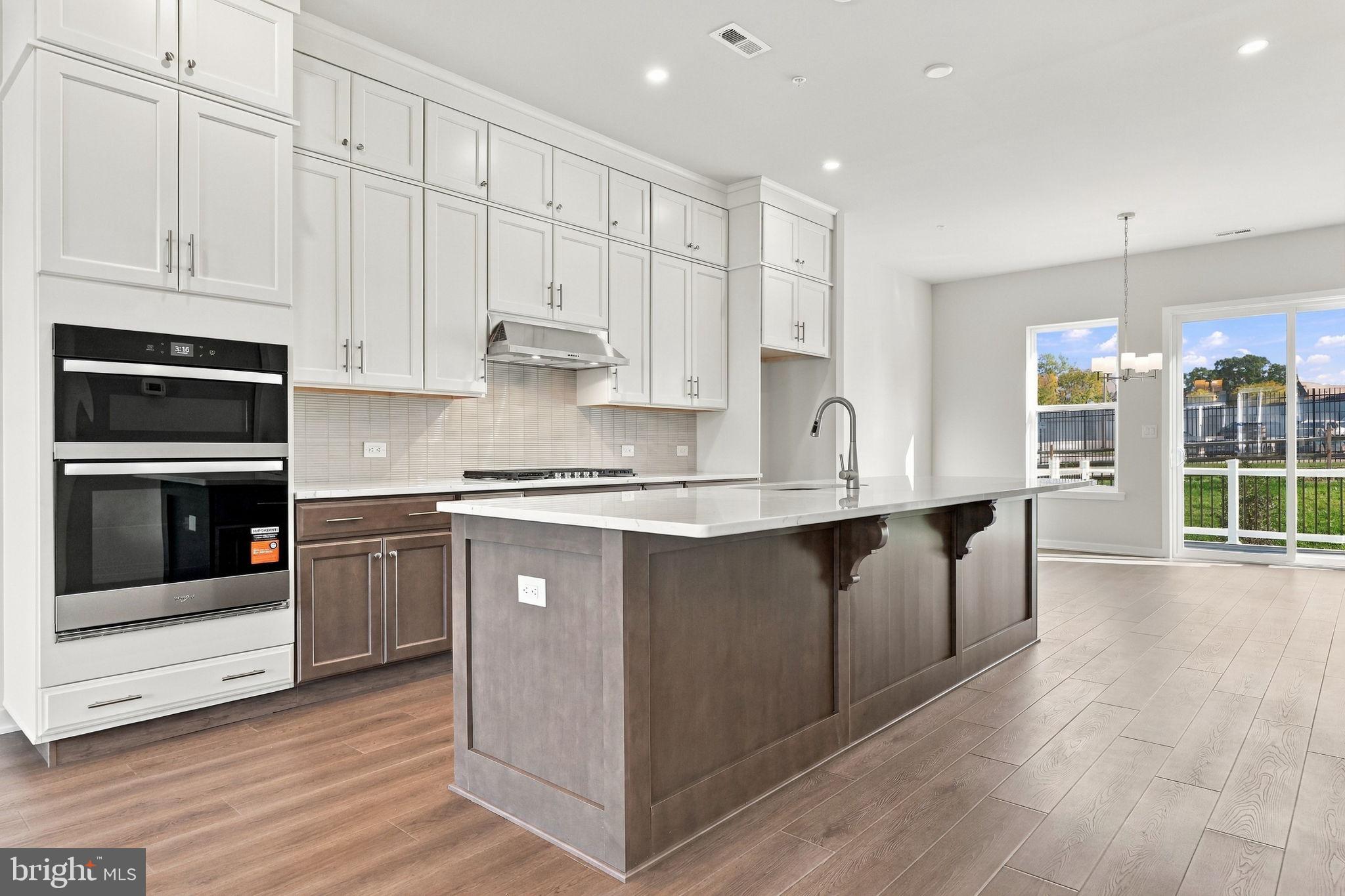 143 RIVER TRAIL CIRCLE