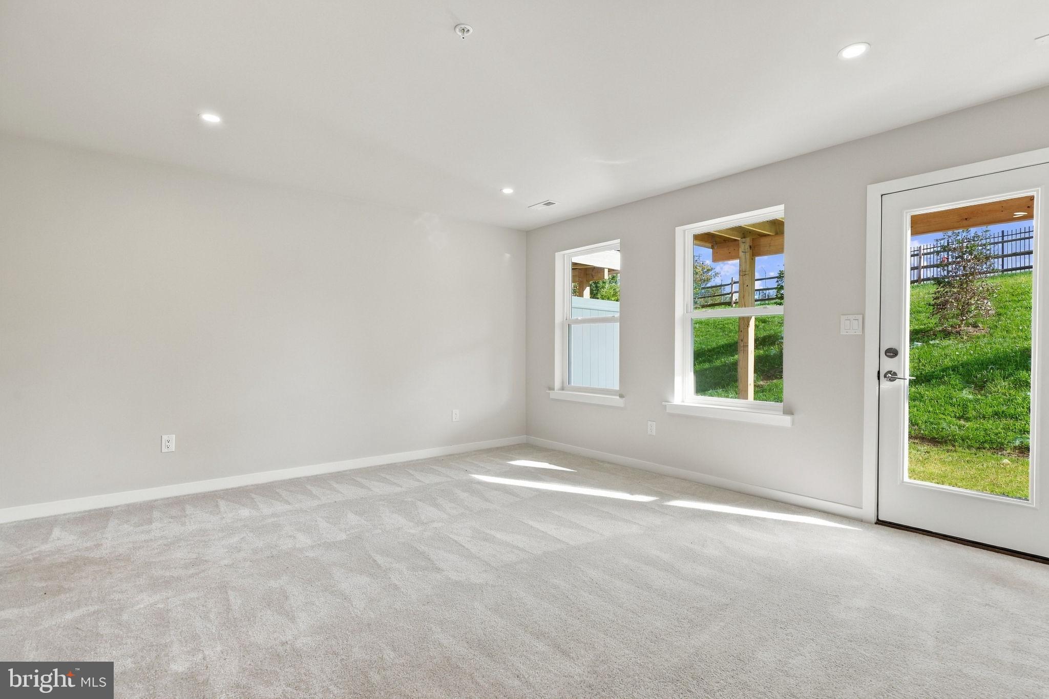 143 RIVER TRAIL CIRCLE