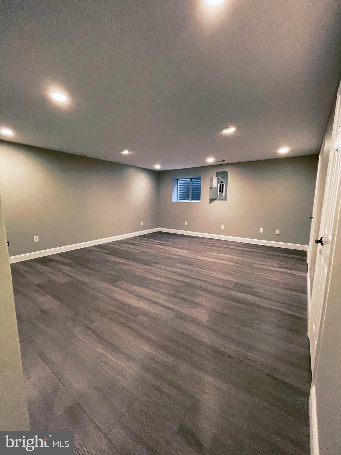 BURKE CENTRE - Residential