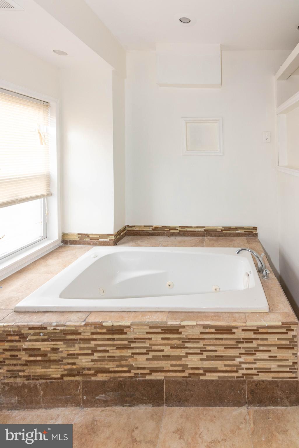 GWYNN OAK - Residential